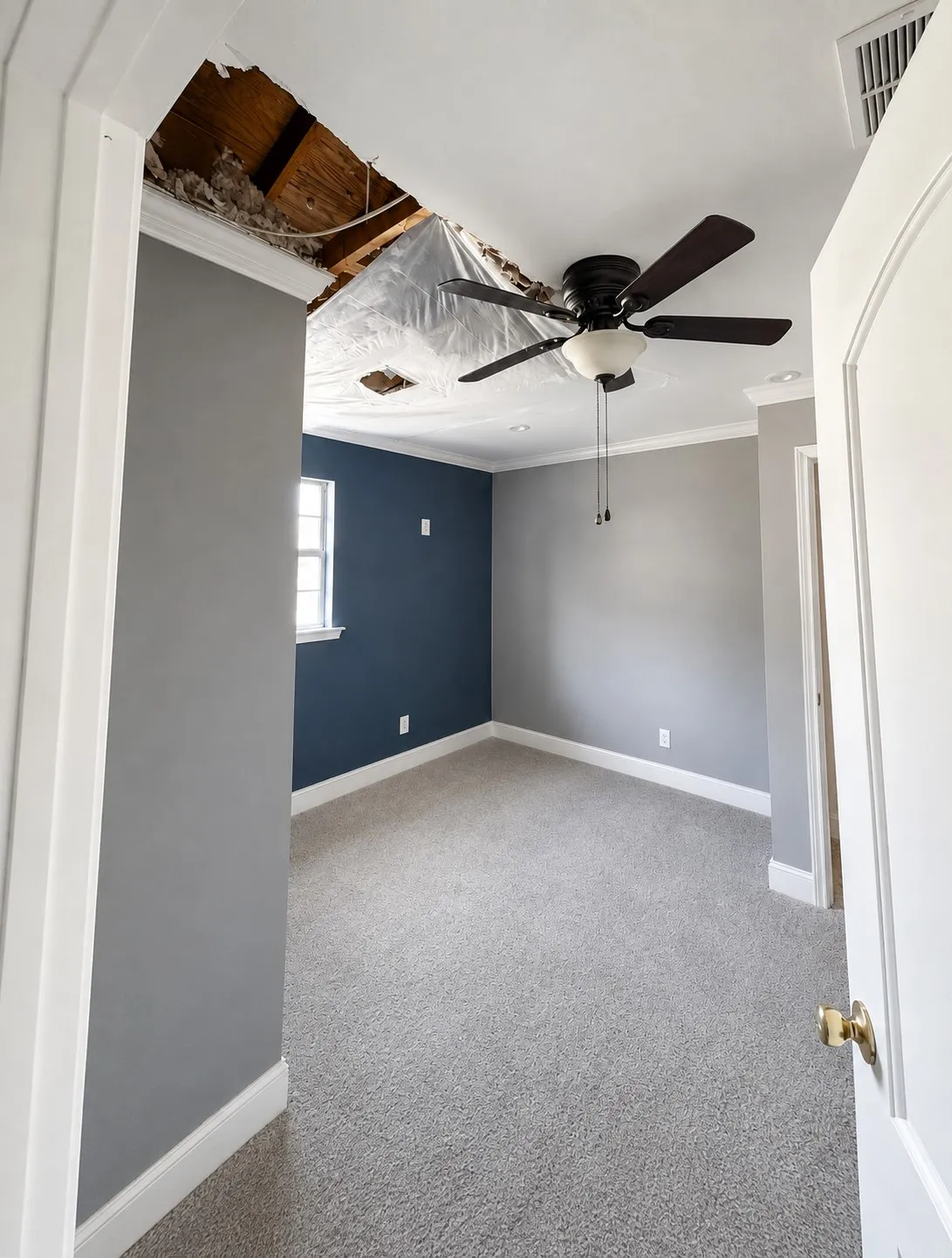 Townhouse For Sale in Dallas County , 730 Valiant Circle, Garland, Texas 75043, 4 Bedroom, 2 Bathroom, Garage spaces, 1,572 Sqft, built in 1972, mls#21375974, Real Estate Agent in Garland, Homes For Sale in Dallas county, Homes For Sale in Garland, Realtor in Garland Texas, Real Estate Brokerage Independent Realty Texas, Luminita Cordes Realtor