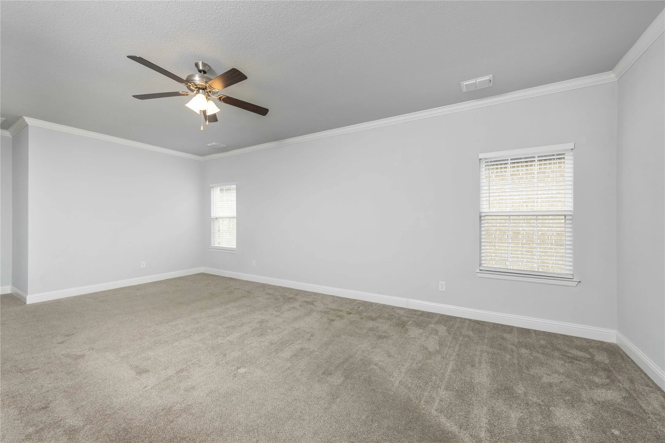 Single Family Residence For Rent in Collin County , 354 Rock Acre Drive, Lavon, Texas 75166, 4 Bedroom, 2 Bathroom, 2 Garage spaces, 2,700 Sqft, built in 2022, mls#21376059, Real Estate Agent in Lavon, Homes For Rent in Collin county, Homes For Rent in Lavon, Realtor in Lavon Texas, Real Estate Brokerage Independent Realty Texas, Luminita Cordes Realtor