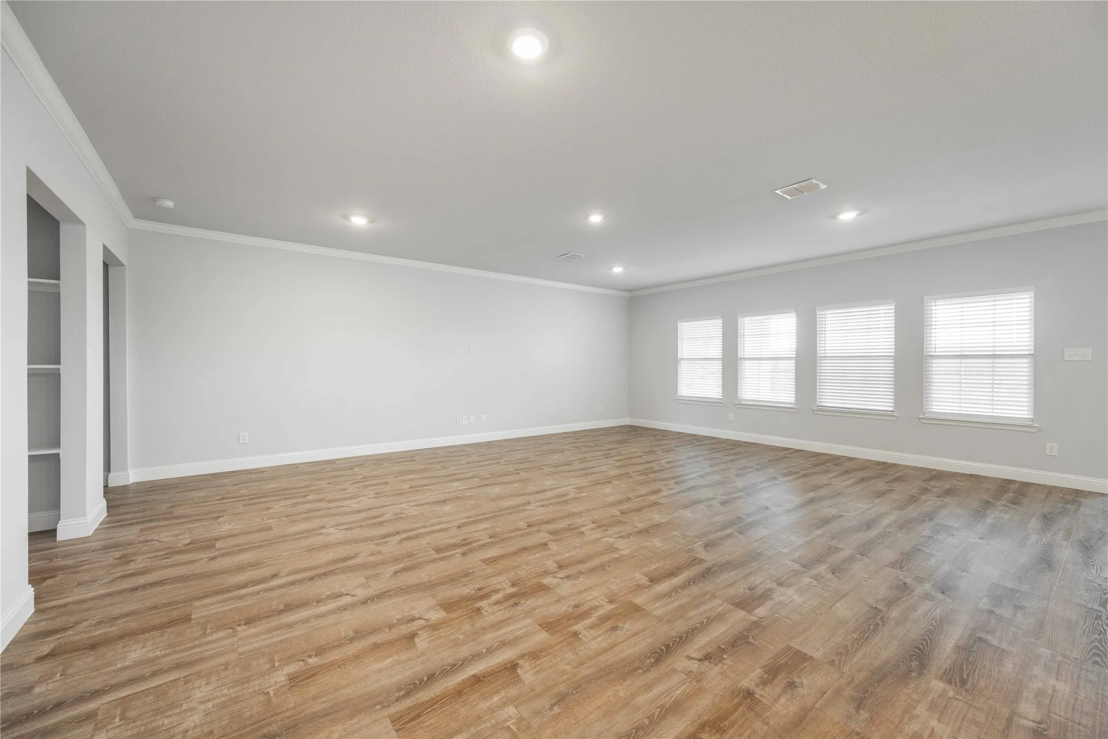 Single Family Residence For Rent in Collin County , 354 Rock Acre Drive, Lavon, Texas 75166, 4 Bedroom, 2 Bathroom, 2 Garage spaces, 2,700 Sqft, built in 2022, mls#21376059, Real Estate Agent in Lavon, Homes For Rent in Collin county, Homes For Rent in Lavon, Realtor in Lavon Texas, Real Estate Brokerage Independent Realty Texas, Luminita Cordes Realtor