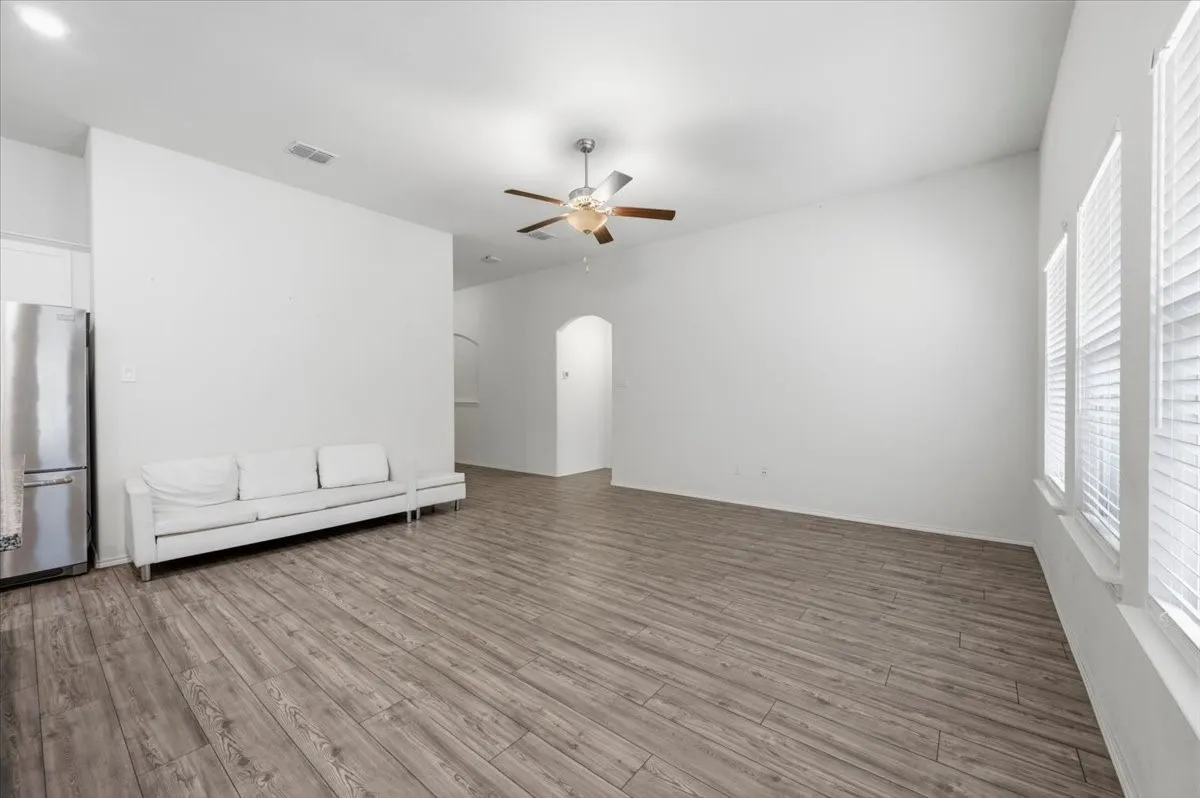 Single Family Residence For Sale in Denton County , 14437 Leadrope Circle, Fort Worth, Texas 76052, 4 Bedroom, 2 Bathroom, 2 Garage spaces, 1,852 Sqft, built in 2019, mls#21369980, Real Estate Agent in Fort Worth, Homes For Sale in Denton county, Homes For Sale in Fort Worth, Realtor in Fort Worth Texas, Real Estate Brokerage Independent Realty Texas, Luminita Cordes Realtor