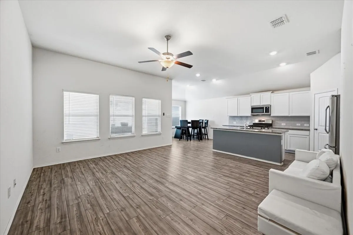 Single Family Residence For Sale in Denton County , 14437 Leadrope Circle, Fort Worth, Texas 76052, 4 Bedroom, 2 Bathroom, 2 Garage spaces, 1,852 Sqft, built in 2019, mls#21369980, Real Estate Agent in Fort Worth, Homes For Sale in Denton county, Homes For Sale in Fort Worth, Realtor in Fort Worth Texas, Real Estate Brokerage Independent Realty Texas, Luminita Cordes Realtor
