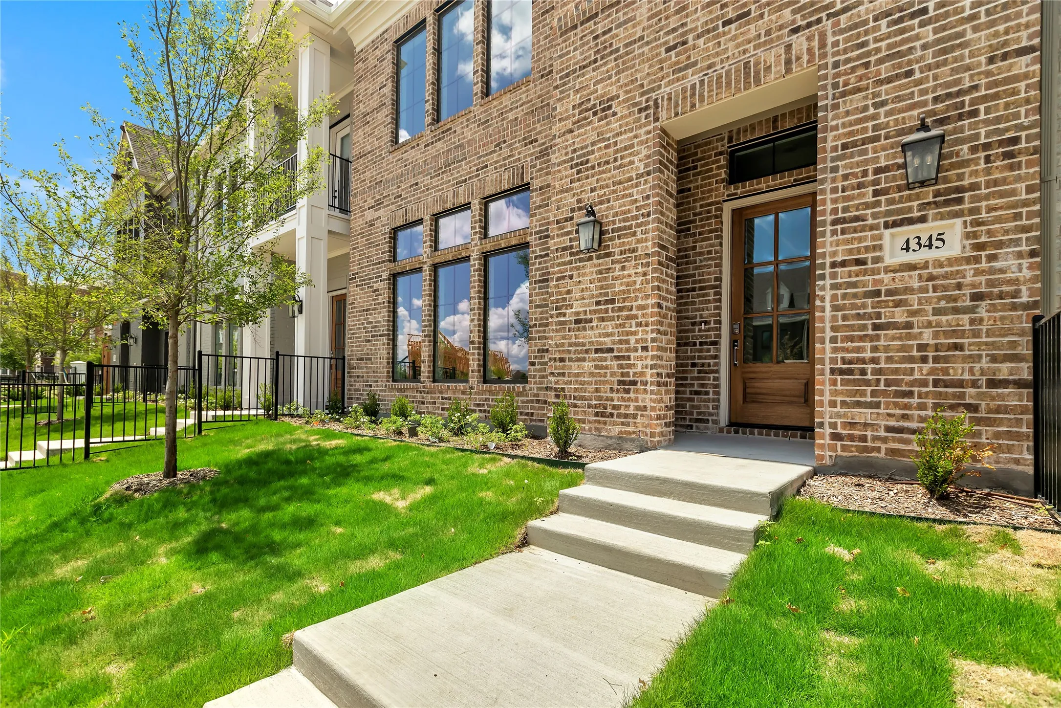 Townhouse For Rent in Denton County , 4345 Newman Boulevard, Frisco, Texas 75033, 3 Bedroom, 3 Bathroom, 1 Garage spaces, 2,395 Sqft, built in 2025, mls#21376064, Real Estate Agent in Frisco, Homes For Rent in Denton county, Homes For Rent in Frisco, Realtor in Frisco Texas, Real Estate Brokerage Independent Realty Texas, Luminita Cordes Realtor