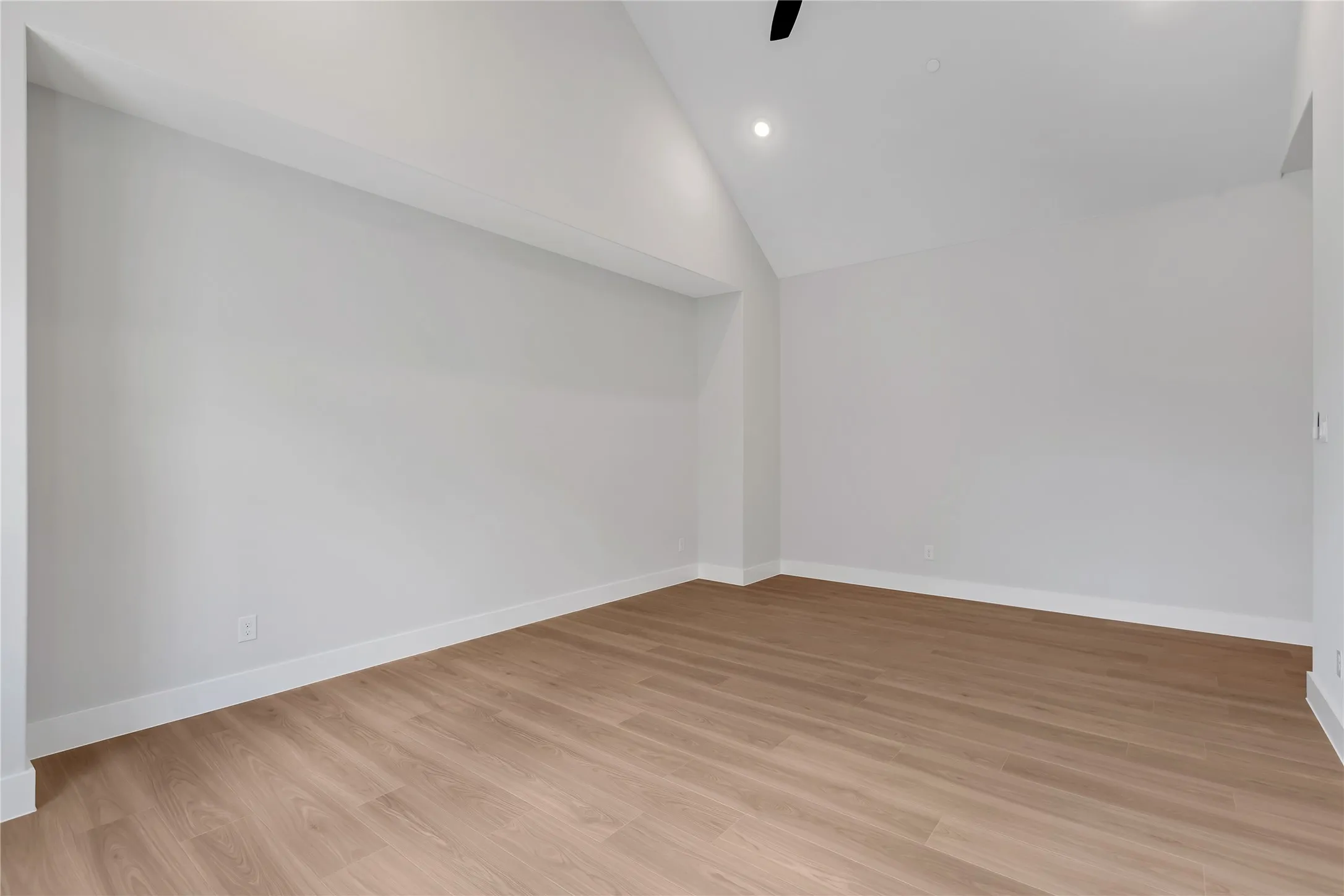 Townhouse For Rent in Denton County , 4345 Newman Boulevard, Frisco, Texas 75033, 3 Bedroom, 3 Bathroom, 1 Garage spaces, 2,395 Sqft, built in 2025, mls#21376064, Real Estate Agent in Frisco, Homes For Rent in Denton county, Homes For Rent in Frisco, Realtor in Frisco Texas, Real Estate Brokerage Independent Realty Texas, Luminita Cordes Realtor
