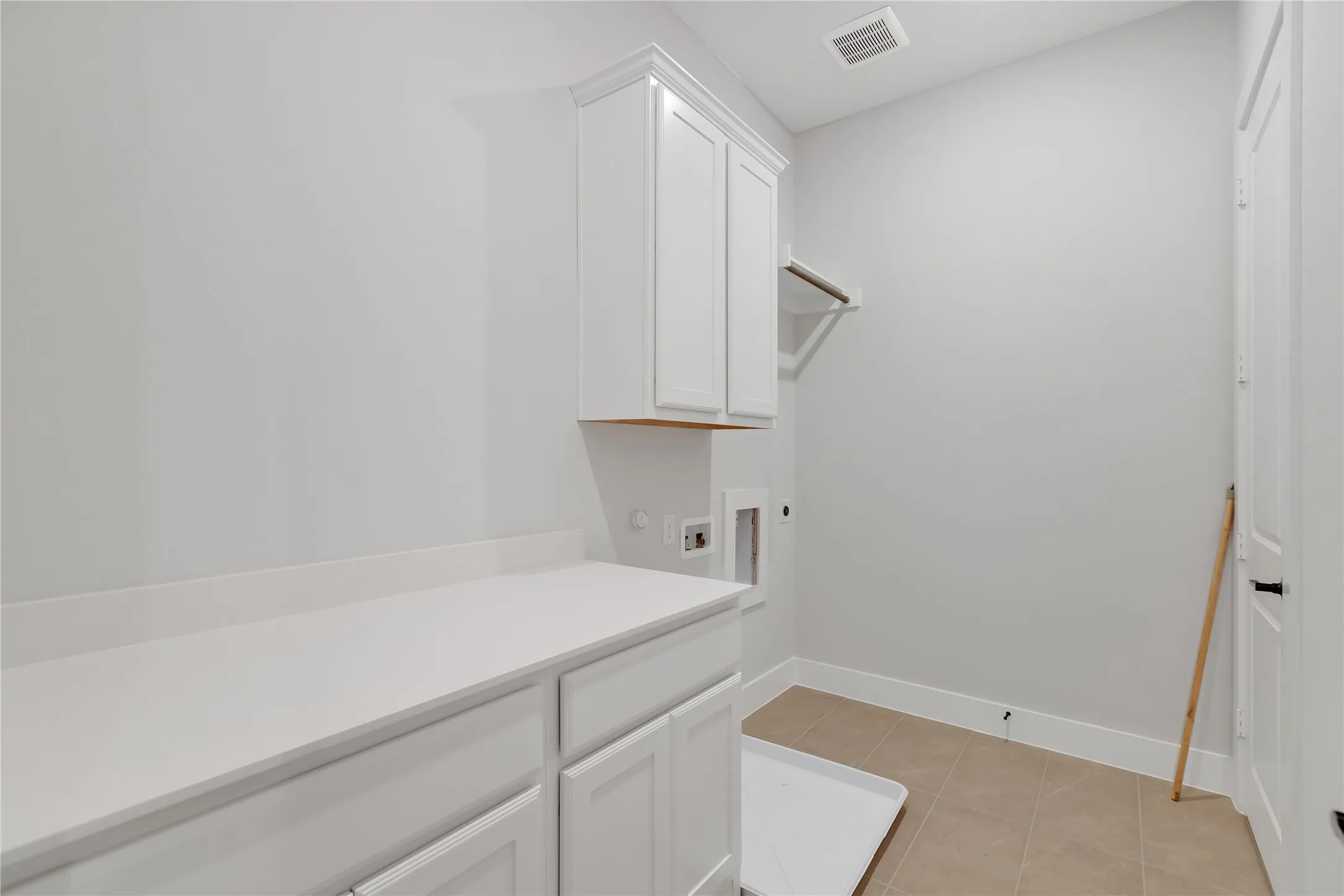 Townhouse For Rent in Denton County , 4345 Newman Boulevard, Frisco, Texas 75033, 3 Bedroom, 3 Bathroom, 1 Garage spaces, 2,395 Sqft, built in 2025, mls#21376064, Real Estate Agent in Frisco, Homes For Rent in Denton county, Homes For Rent in Frisco, Realtor in Frisco Texas, Real Estate Brokerage Independent Realty Texas, Luminita Cordes Realtor