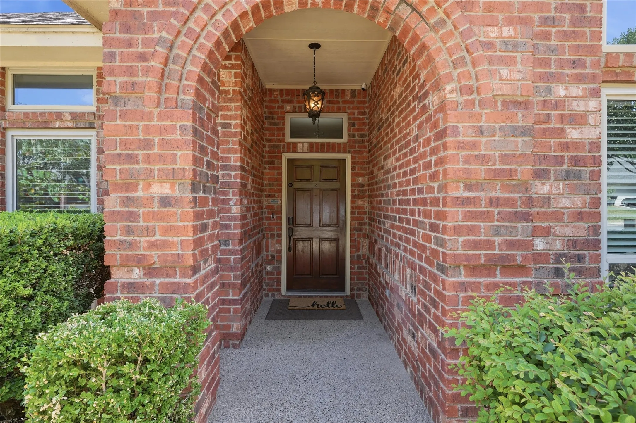 Single Family Residence For Sale in Tarrant County , 7501 Meadowside Road, Fort Worth, Texas 76132, 4 Bedroom, 2 Bathroom, 2 Garage spaces, 2,418 Sqft, built in 1992, mls#21376057, Real Estate Agent in Fort Worth, Homes For Sale in Tarrant county, Homes For Sale in Fort Worth, Realtor in Fort Worth Texas, Real Estate Brokerage Independent Realty Texas, Luminita Cordes Realtor