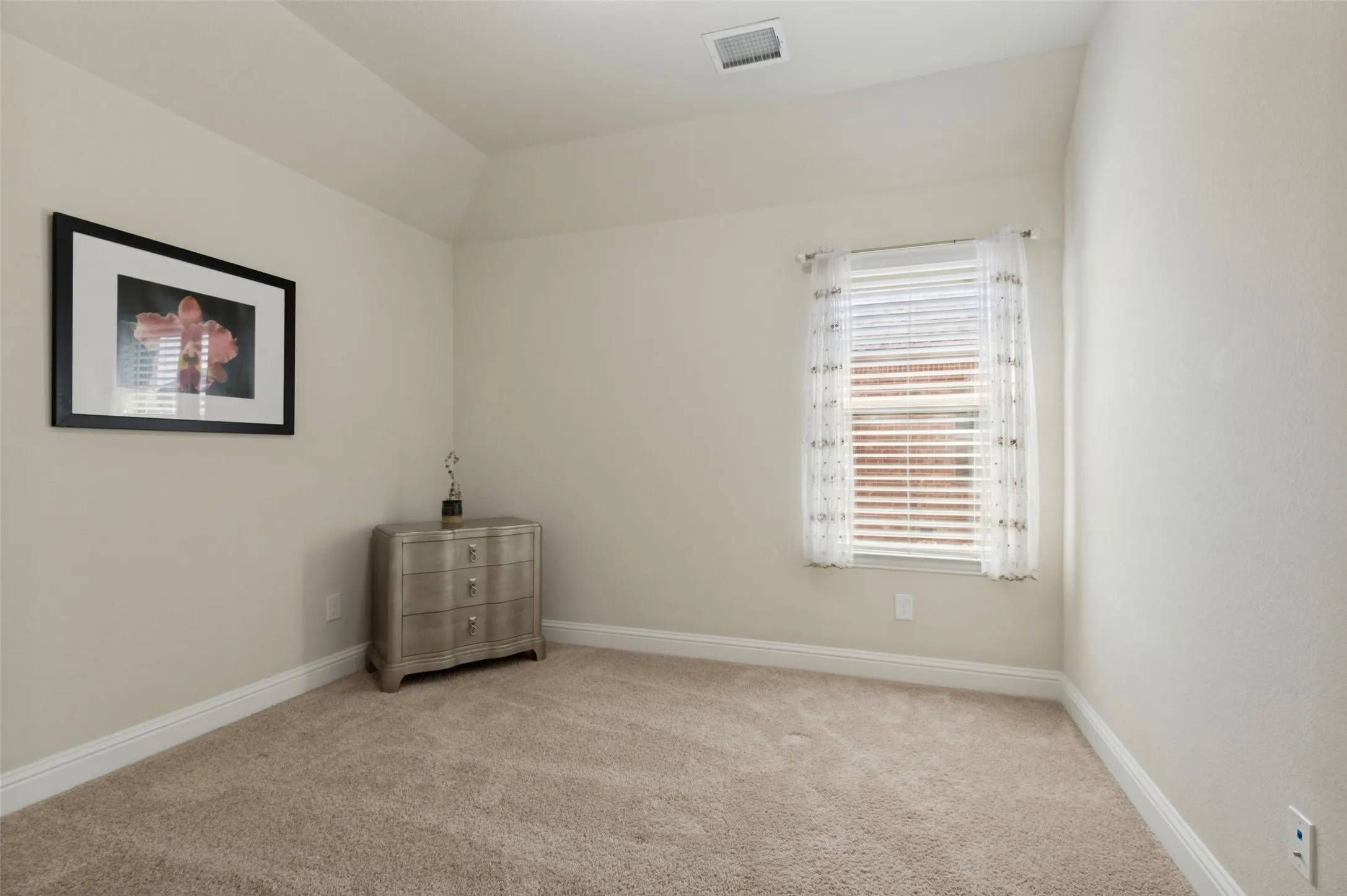 Single Family Residence For Sale in Tarrant County , 3307 Willow Brook Drive, Mansfield, Texas 76063, 3 Bedroom, 3 Bathroom, 2 Garage spaces, 3,003 Sqft, built in 2017, mls#21371770, Real Estate Agent in Mansfield, Homes For Sale in Tarrant county, Homes For Sale in Mansfield, Realtor in Mansfield Texas, Real Estate Brokerage Independent Realty Texas, Luminita Cordes Realtor