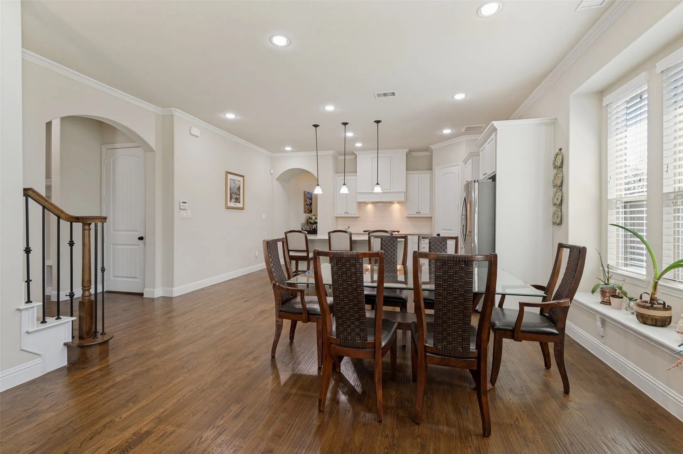 Single Family Residence For Sale in Tarrant County , 3307 Willow Brook Drive, Mansfield, Texas 76063, 3 Bedroom, 3 Bathroom, 2 Garage spaces, 3,003 Sqft, built in 2017, mls#21371770, Real Estate Agent in Mansfield, Homes For Sale in Tarrant county, Homes For Sale in Mansfield, Realtor in Mansfield Texas, Real Estate Brokerage Independent Realty Texas, Luminita Cordes Realtor