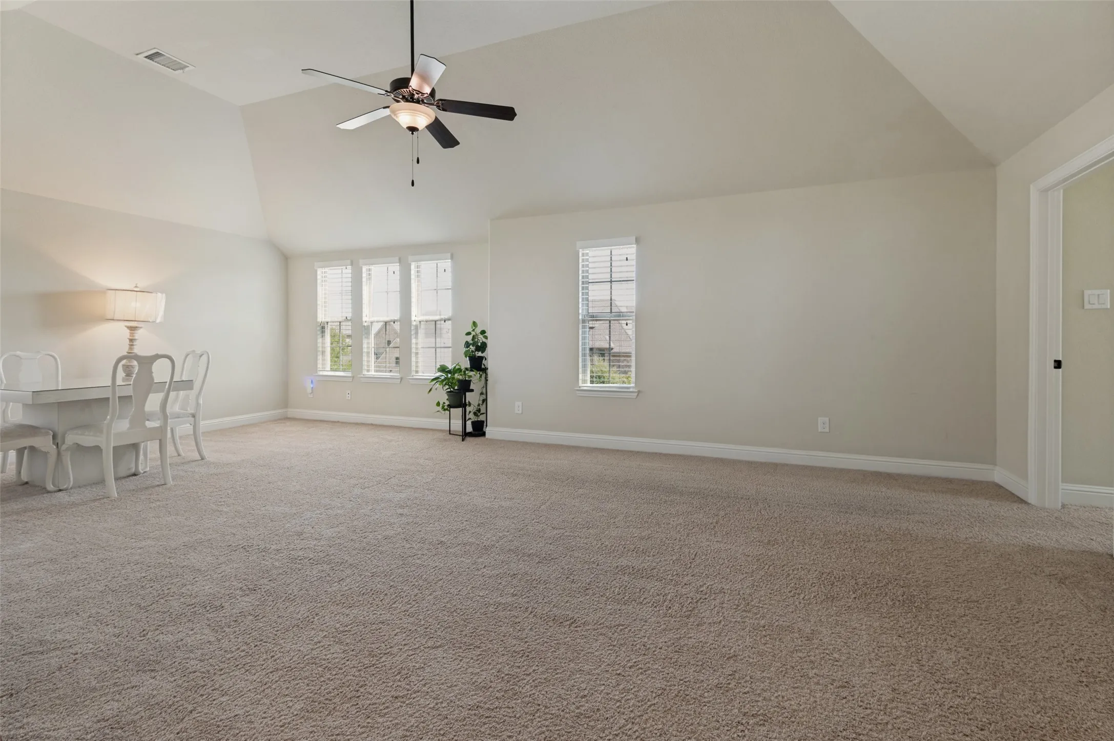 Single Family Residence For Sale in Tarrant County , 3307 Willow Brook Drive, Mansfield, Texas 76063, 3 Bedroom, 3 Bathroom, 2 Garage spaces, 3,003 Sqft, built in 2017, mls#21371770, Real Estate Agent in Mansfield, Homes For Sale in Tarrant county, Homes For Sale in Mansfield, Realtor in Mansfield Texas, Real Estate Brokerage Independent Realty Texas, Luminita Cordes Realtor