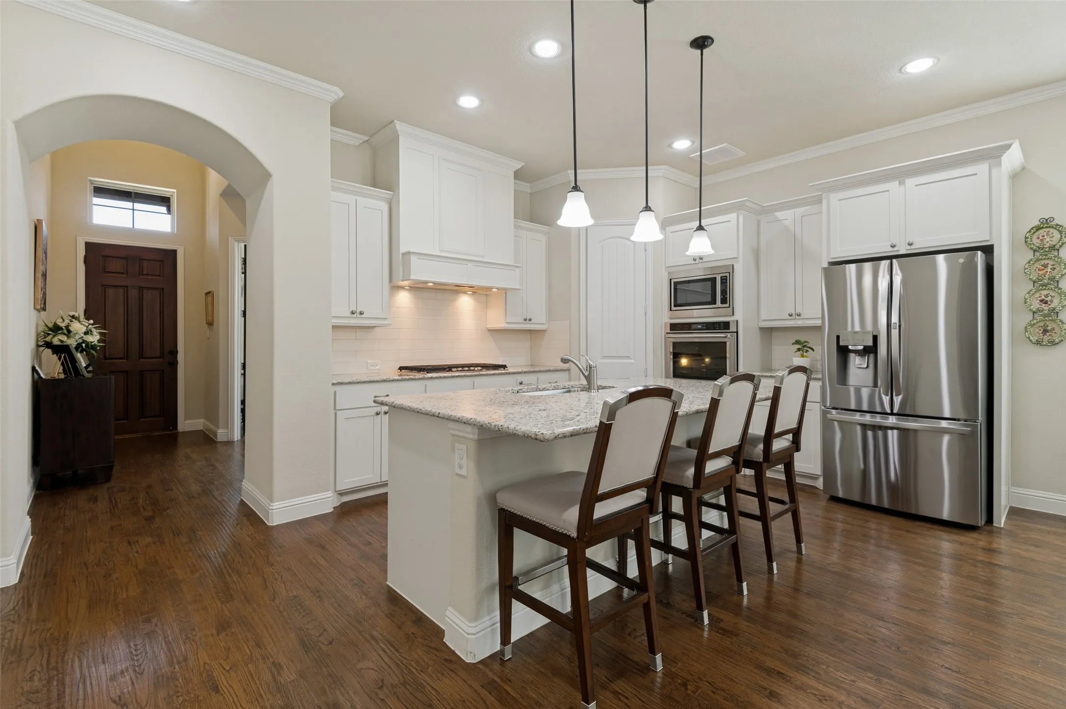 Single Family Residence For Sale in Tarrant County , 3307 Willow Brook Drive, Mansfield, Texas 76063, 3 Bedroom, 3 Bathroom, 2 Garage spaces, 3,003 Sqft, built in 2017, mls#21371770, Real Estate Agent in Mansfield, Homes For Sale in Tarrant county, Homes For Sale in Mansfield, Realtor in Mansfield Texas, Real Estate Brokerage Independent Realty Texas, Luminita Cordes Realtor