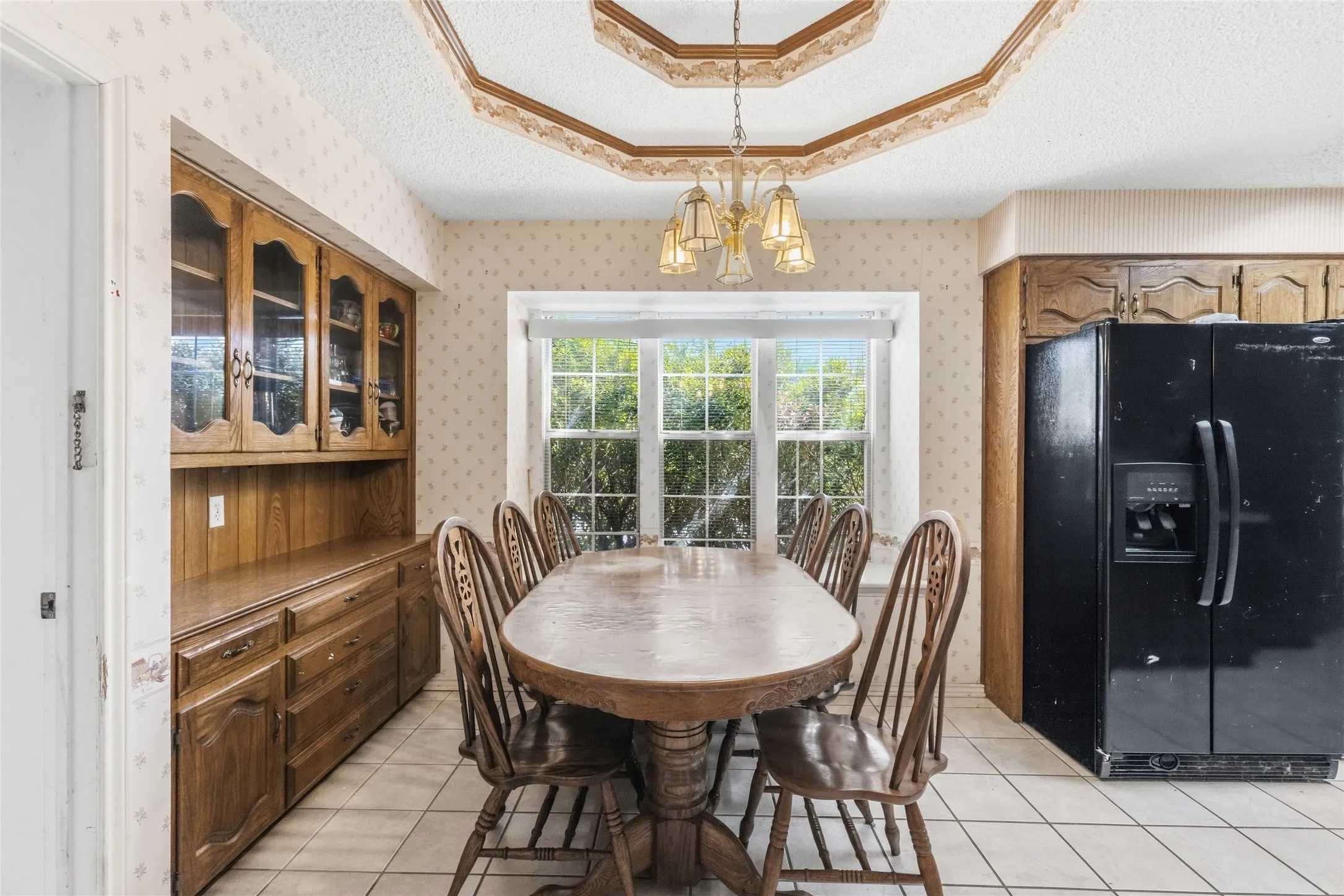 Single Family Residence For Sale in Hunt County , 10505 Oak Creek Drive, Greenville, Texas 75402, 3 Bedroom, 2 Bathroom, 2 Garage spaces, 2,014 Sqft, built in 1980, mls#21367149, Real Estate Agent in Greenville, Homes For Sale in Hunt county, Homes For Sale in Greenville, Realtor in Greenville Texas, Real Estate Brokerage Independent Realty Texas, Luminita Cordes Realtor