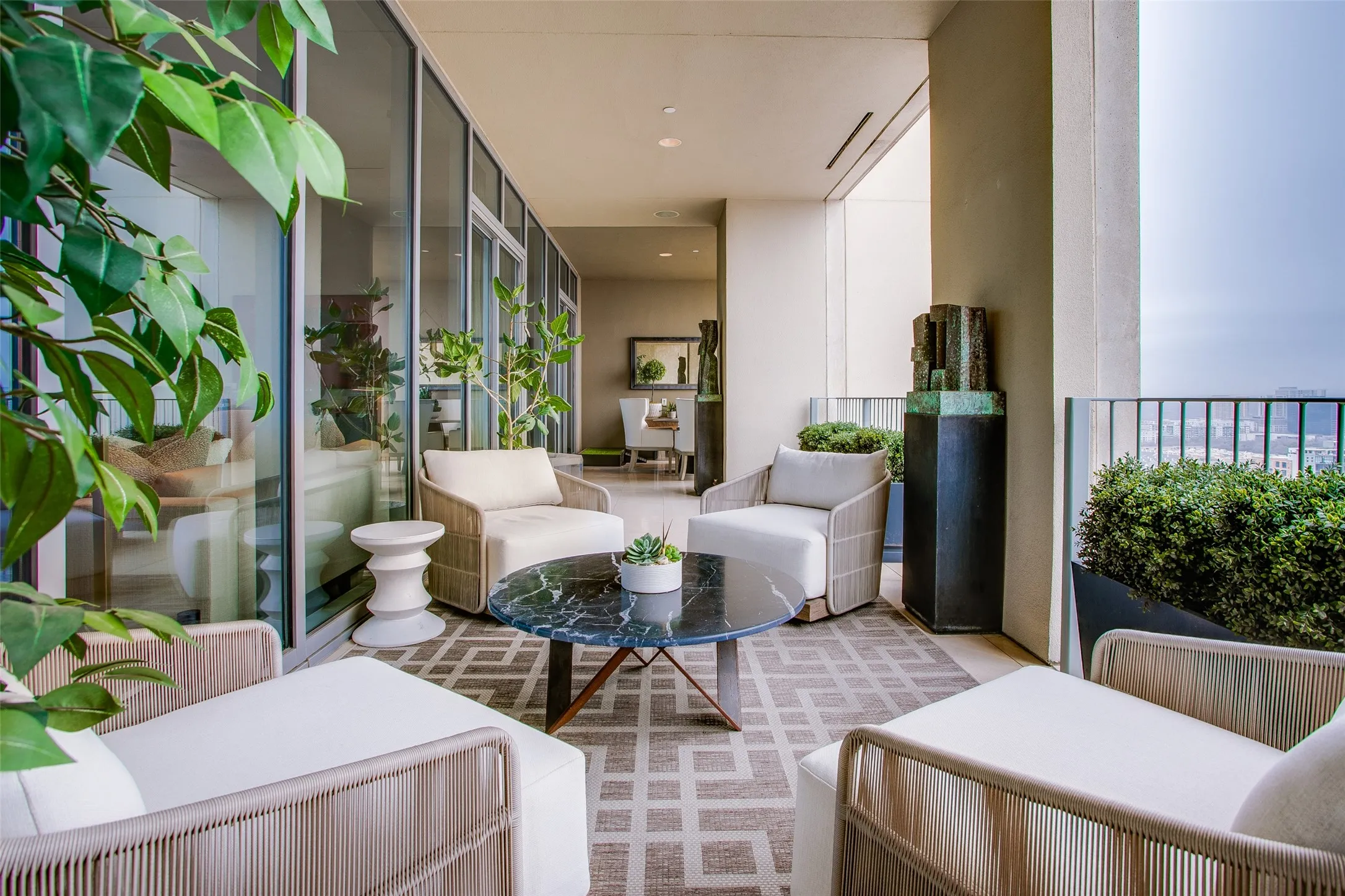 Condominium For Rent in Dallas County , 1717 Arts Plaza 1906, Dallas, Texas 75201, 2 Bedroom, 2 Bathroom, 2 Garage spaces, 1,777 Sqft, built in 2005, mls#21375462, Real Estate Agent in Dallas, Homes For Rent in Dallas county, Homes For Rent in Dallas, Realtor in Dallas Texas, Real Estate Brokerage Independent Realty Texas, Luminita Cordes Realtor