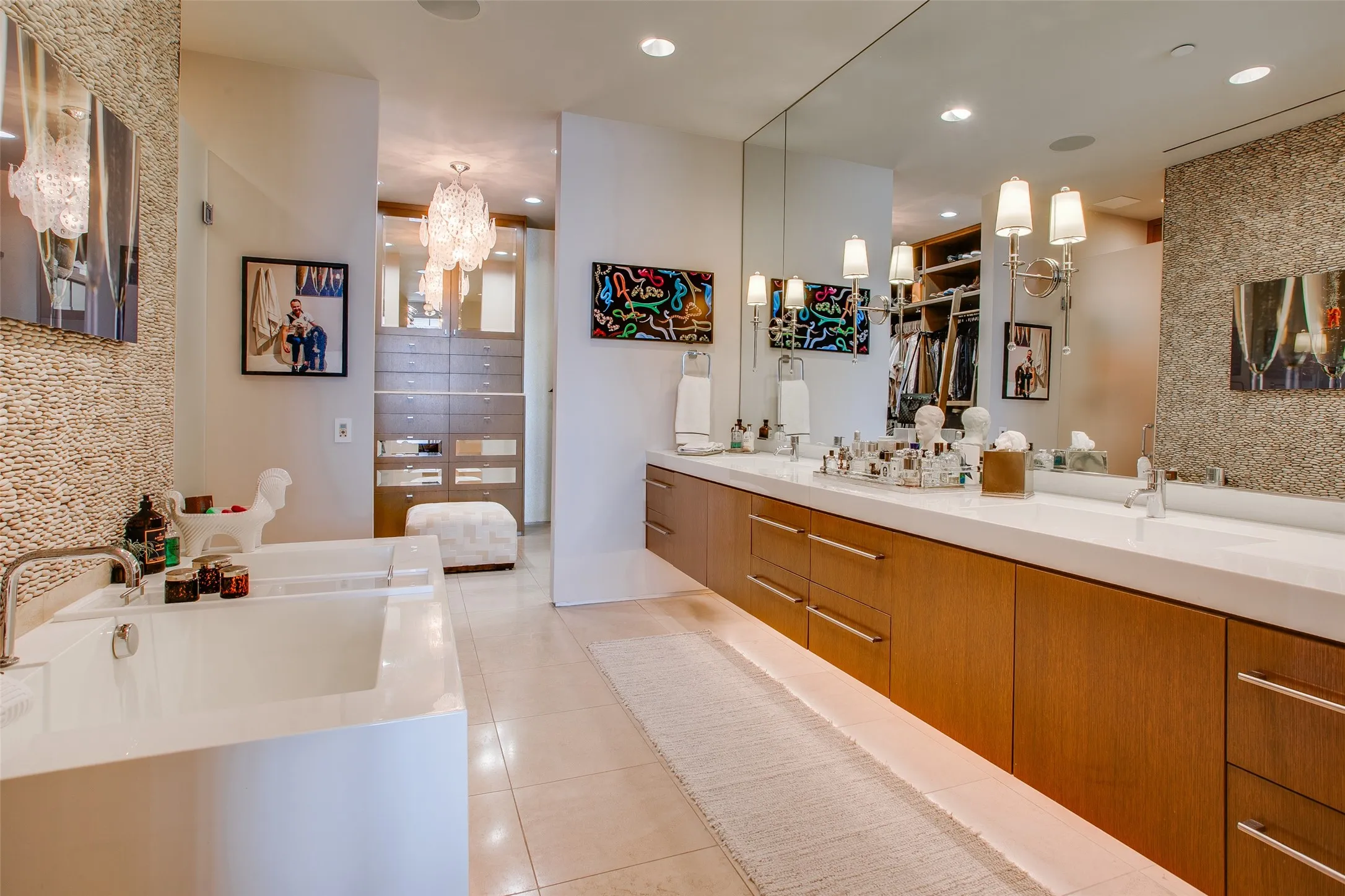 Condominium For Rent in Dallas County , 1717 Arts Plaza 1906, Dallas, Texas 75201, 2 Bedroom, 2 Bathroom, 2 Garage spaces, 1,777 Sqft, built in 2005, mls#21375462, Real Estate Agent in Dallas, Homes For Rent in Dallas county, Homes For Rent in Dallas, Realtor in Dallas Texas, Real Estate Brokerage Independent Realty Texas, Luminita Cordes Realtor