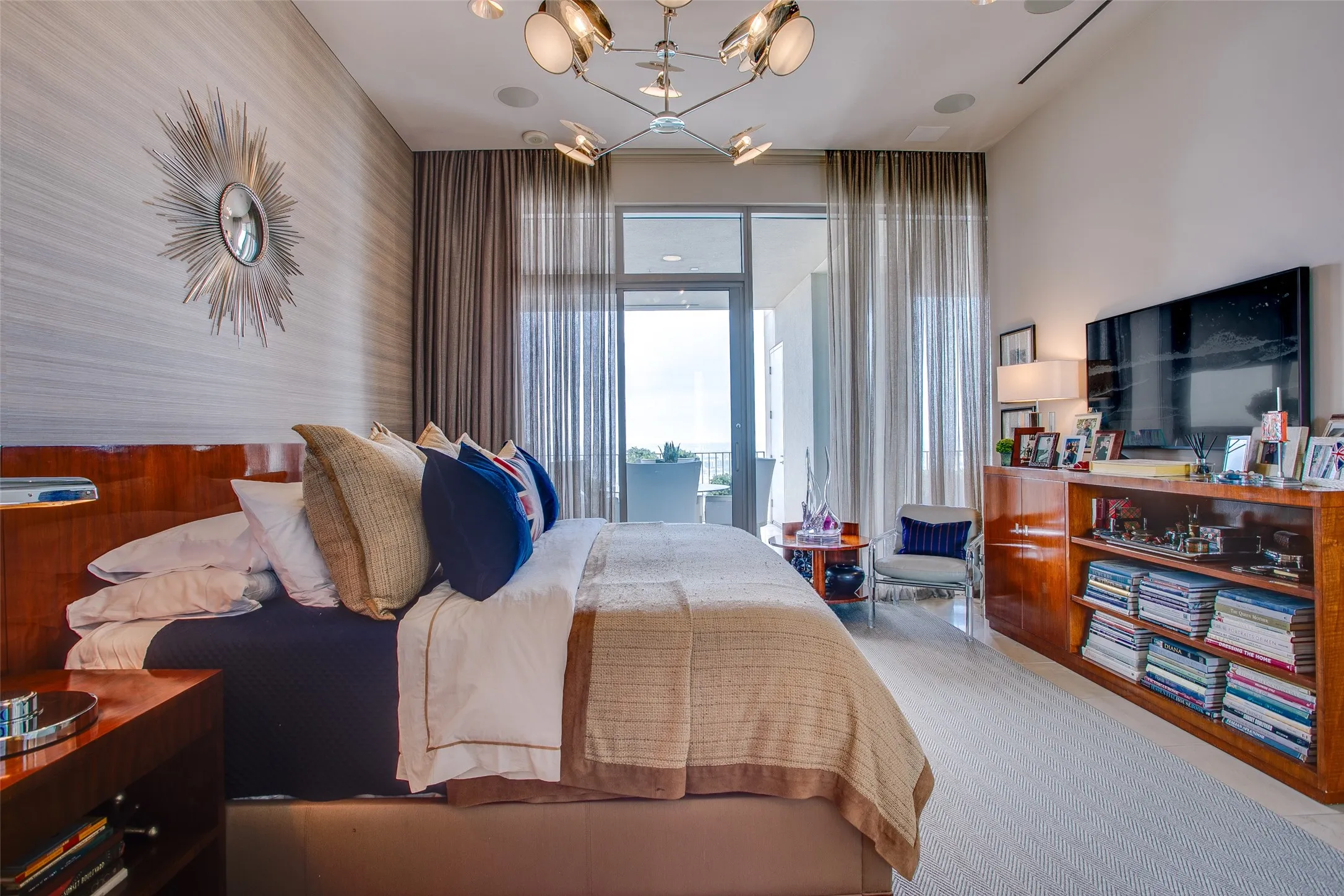 Condominium For Rent in Dallas County , 1717 Arts Plaza 1906, Dallas, Texas 75201, 2 Bedroom, 2 Bathroom, 2 Garage spaces, 1,777 Sqft, built in 2005, mls#21375462, Real Estate Agent in Dallas, Homes For Rent in Dallas county, Homes For Rent in Dallas, Realtor in Dallas Texas, Real Estate Brokerage Independent Realty Texas, Luminita Cordes Realtor