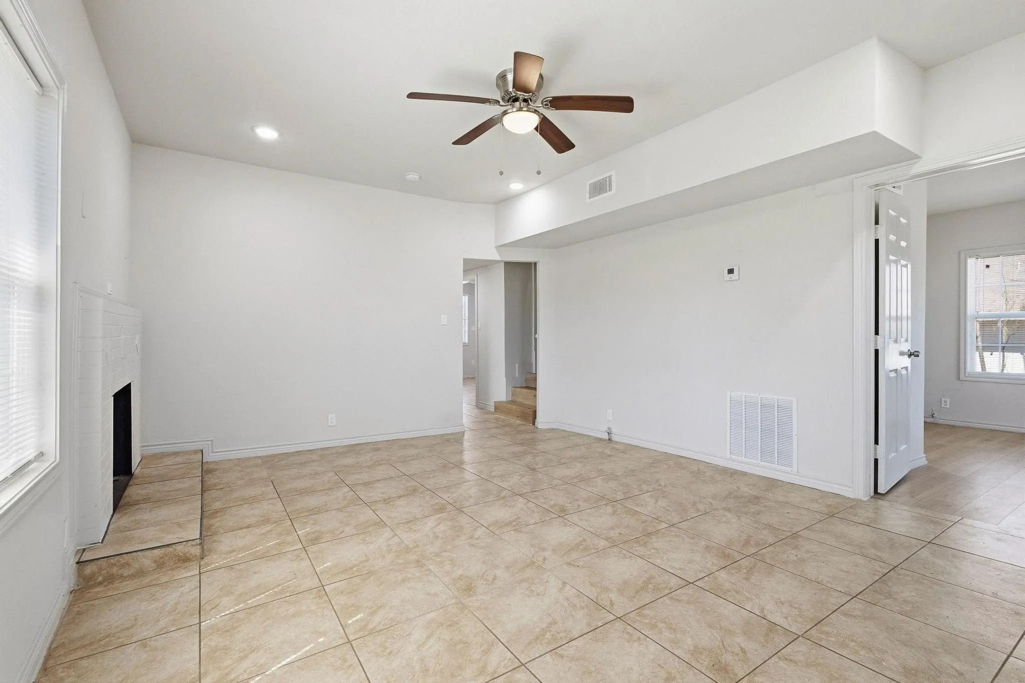 Single Family Residence For Sale in Grayson County , 709 N Chandler Avenue, Denison, Texas 75020, 4 Bedroom, 2 Bathroom, Garage spaces, 1,784 Sqft, built in 1940, mls#21376088, Real Estate Agent in Denison, Homes For Sale in Grayson county, Homes For Sale in Denison, Realtor in Denison Texas, Real Estate Brokerage Independent Realty Texas, Luminita Cordes Realtor
