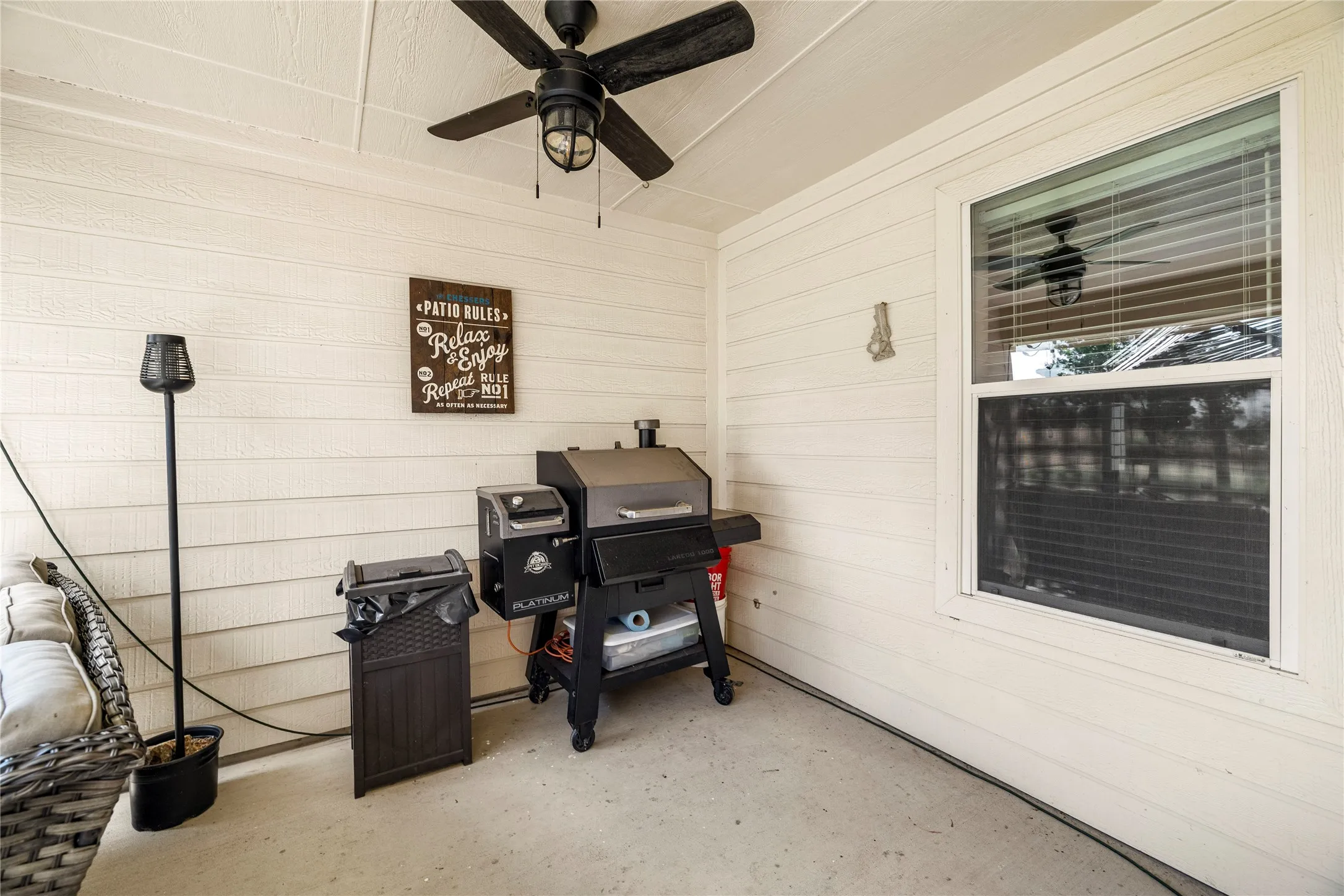 Single Family Residence For Sale in Hunt County , 6287 Bridle Trail, Caddo Mills, Texas 75135, 3 Bedroom, 2 Bathroom, 2 Garage spaces, 2,016 Sqft, built in 2006, mls#21375702, Real Estate Agent in Caddo Mills, Homes For Sale in Hunt county, Homes For Sale in Caddo Mills, Realtor in Caddo Mills Texas, Real Estate Brokerage Independent Realty Texas, Luminita Cordes Realtor