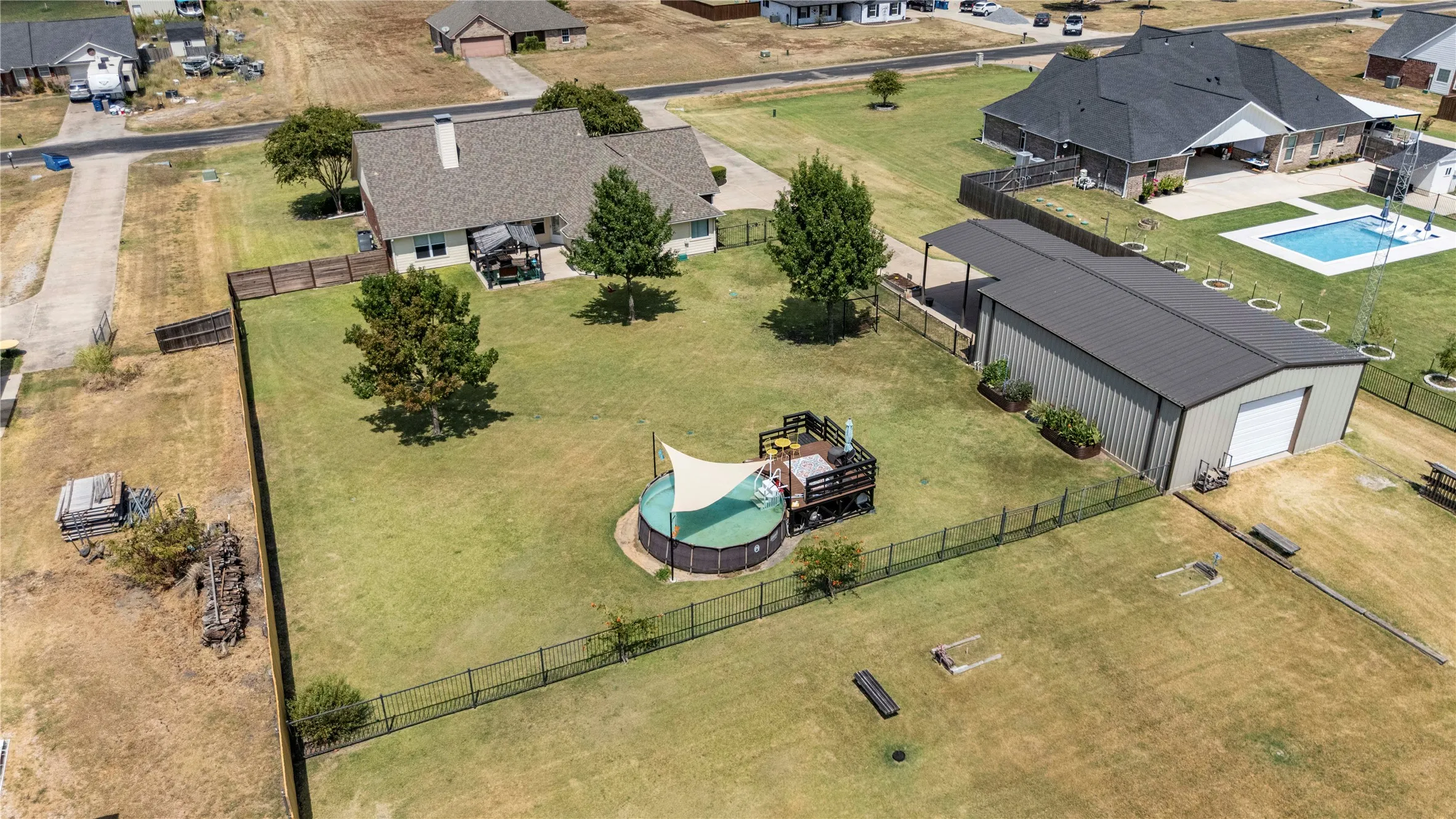 Single Family Residence For Sale in Hunt County , 6287 Bridle Trail, Caddo Mills, Texas 75135, 3 Bedroom, 2 Bathroom, 2 Garage spaces, 2,016 Sqft, built in 2006, mls#21375702, Real Estate Agent in Caddo Mills, Homes For Sale in Hunt county, Homes For Sale in Caddo Mills, Realtor in Caddo Mills Texas, Real Estate Brokerage Independent Realty Texas, Luminita Cordes Realtor