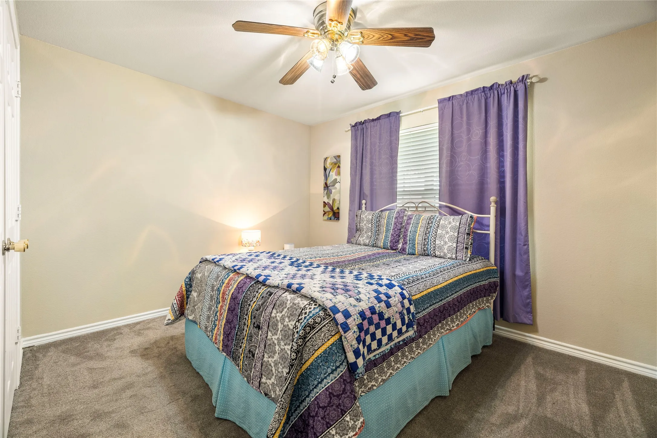 Single Family Residence For Sale in Hunt County , 6287 Bridle Trail, Caddo Mills, Texas 75135, 3 Bedroom, 2 Bathroom, 2 Garage spaces, 2,016 Sqft, built in 2006, mls#21375702, Real Estate Agent in Caddo Mills, Homes For Sale in Hunt county, Homes For Sale in Caddo Mills, Realtor in Caddo Mills Texas, Real Estate Brokerage Independent Realty Texas, Luminita Cordes Realtor