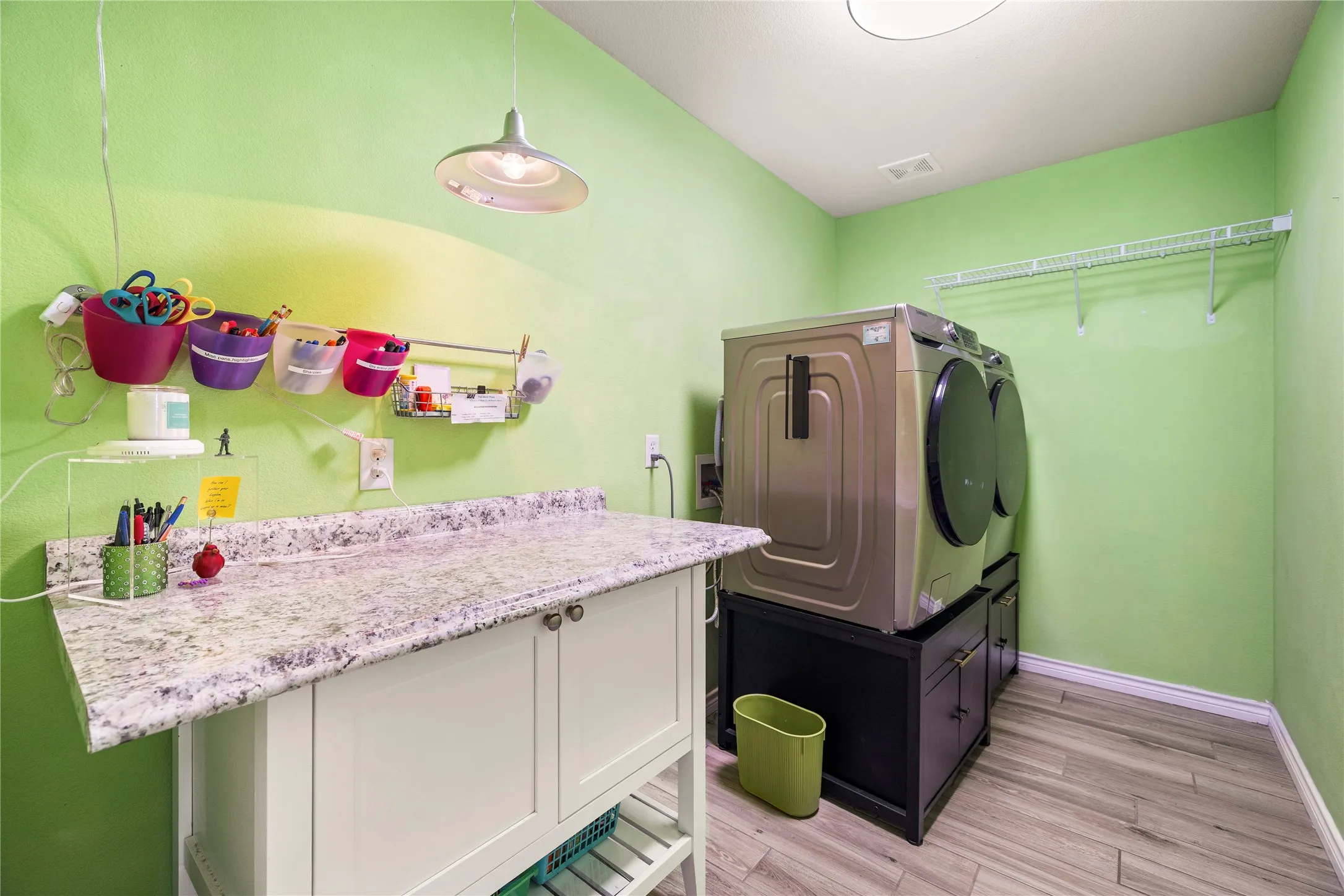 Single Family Residence For Sale in Hunt County , 6287 Bridle Trail, Caddo Mills, Texas 75135, 3 Bedroom, 2 Bathroom, 2 Garage spaces, 2,016 Sqft, built in 2006, mls#21375702, Real Estate Agent in Caddo Mills, Homes For Sale in Hunt county, Homes For Sale in Caddo Mills, Realtor in Caddo Mills Texas, Real Estate Brokerage Independent Realty Texas, Luminita Cordes Realtor