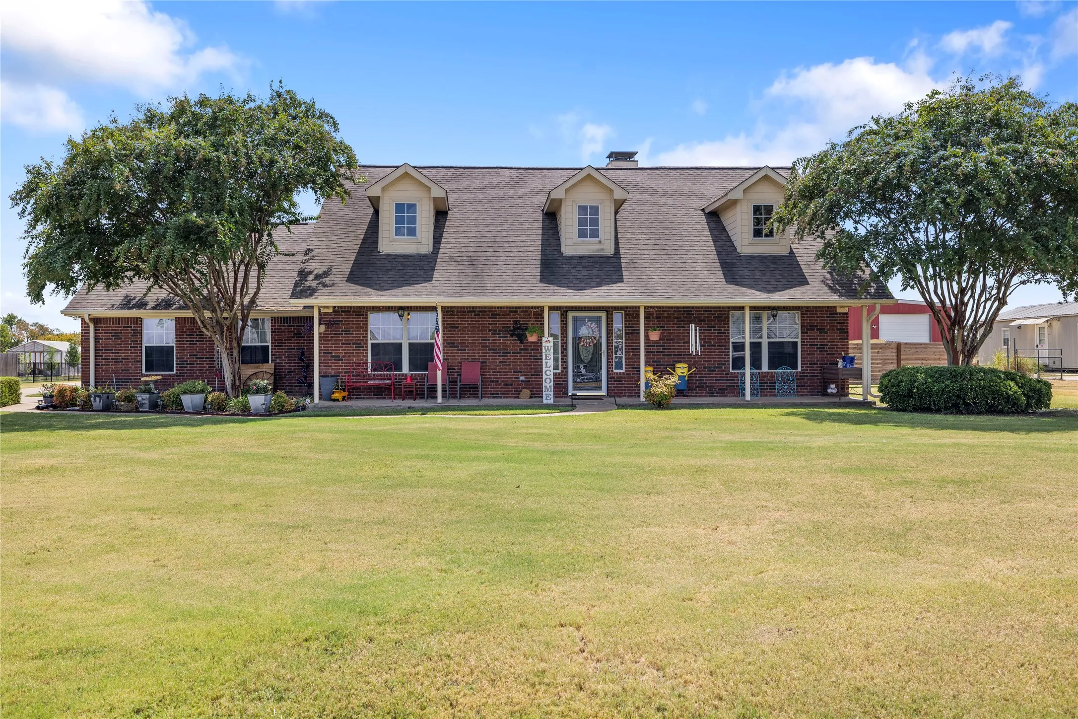 Single Family Residence For Sale in Hunt County , 6287 Bridle Trail, Caddo Mills, Texas 75135, 3 Bedroom, 2 Bathroom, 2 Garage spaces, 2,016 Sqft, built in 2006, mls#21375702, Real Estate Agent in Caddo Mills, Homes For Sale in Hunt county, Homes For Sale in Caddo Mills, Realtor in Caddo Mills Texas, Real Estate Brokerage Independent Realty Texas, Luminita Cordes Realtor