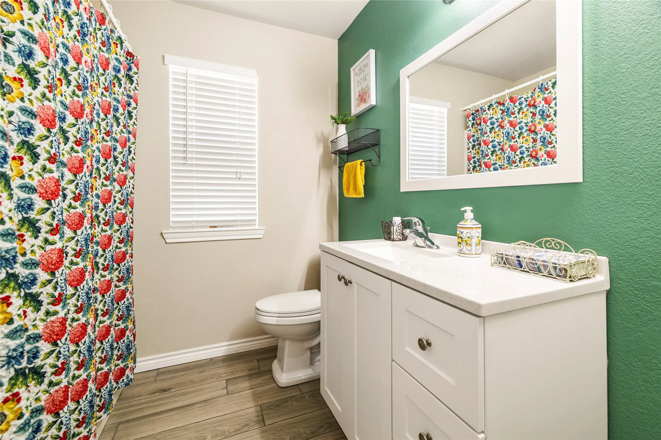 Single Family Residence For Sale in Hunt County , 6287 Bridle Trail, Caddo Mills, Texas 75135, 3 Bedroom, 2 Bathroom, 2 Garage spaces, 2,016 Sqft, built in 2006, mls#21375702, Real Estate Agent in Caddo Mills, Homes For Sale in Hunt county, Homes For Sale in Caddo Mills, Realtor in Caddo Mills Texas, Real Estate Brokerage Independent Realty Texas, Luminita Cordes Realtor