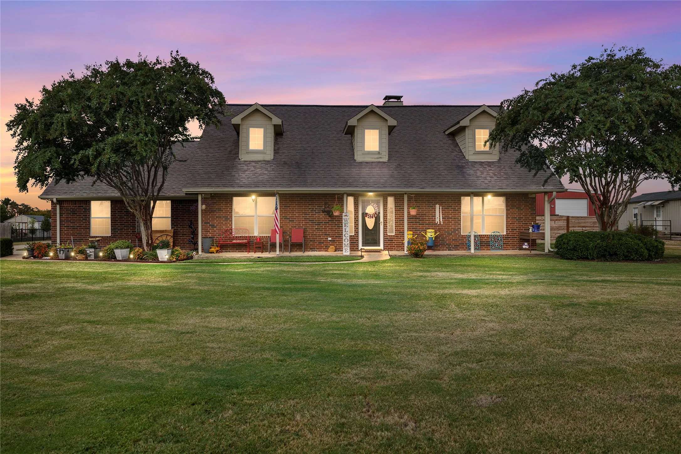 Single Family Residence For Sale in Hunt County , 6287 Bridle Trail, Caddo Mills, Texas 75135, 3 Bedroom, 2 Bathroom, 2 Garage spaces, 2,016 Sqft, built in 2006, mls#21375702, Real Estate Agent in Caddo Mills, Homes For Sale in Hunt county, Homes For Sale in Caddo Mills, Realtor in Caddo Mills Texas, Real Estate Brokerage Independent Realty Texas, Luminita Cordes Realtor