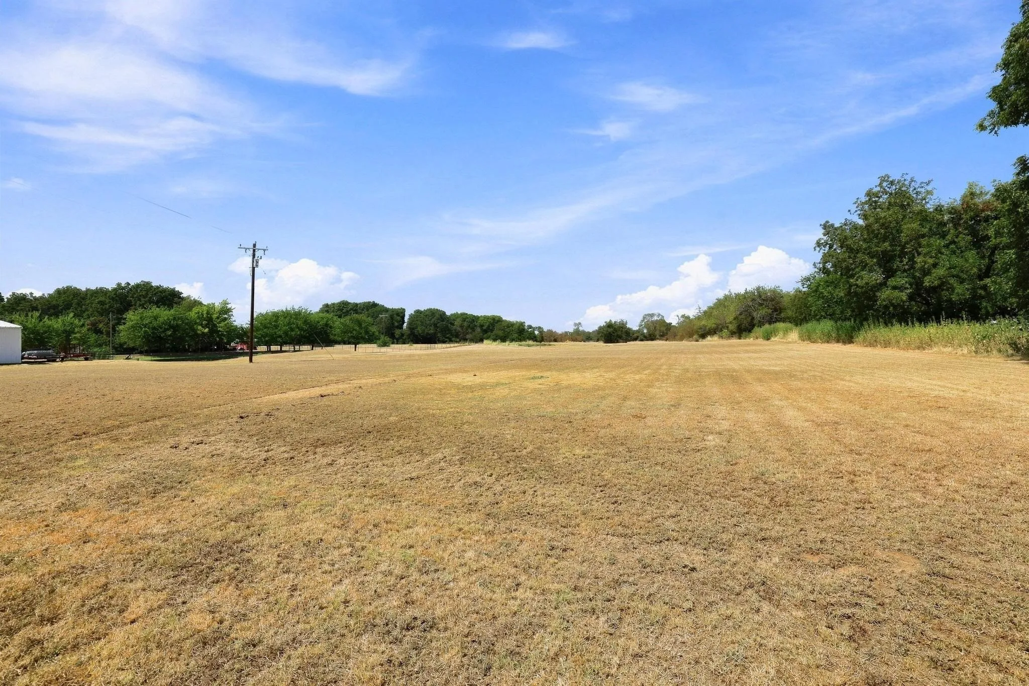 Single Family Residence For Sale in Fannin County , 1350 County Road 4040, Ector, Texas 75479, 4 Bedroom, 3 Bathroom, 2 Garage spaces, 2,016 Sqft, built in 2023, mls#21372190, Real Estate Agent in Ector, Homes For Sale in Fannin county, Homes For Sale in Ector, Realtor in Ector Texas, Real Estate Brokerage Independent Realty Texas, Luminita Cordes Realtor