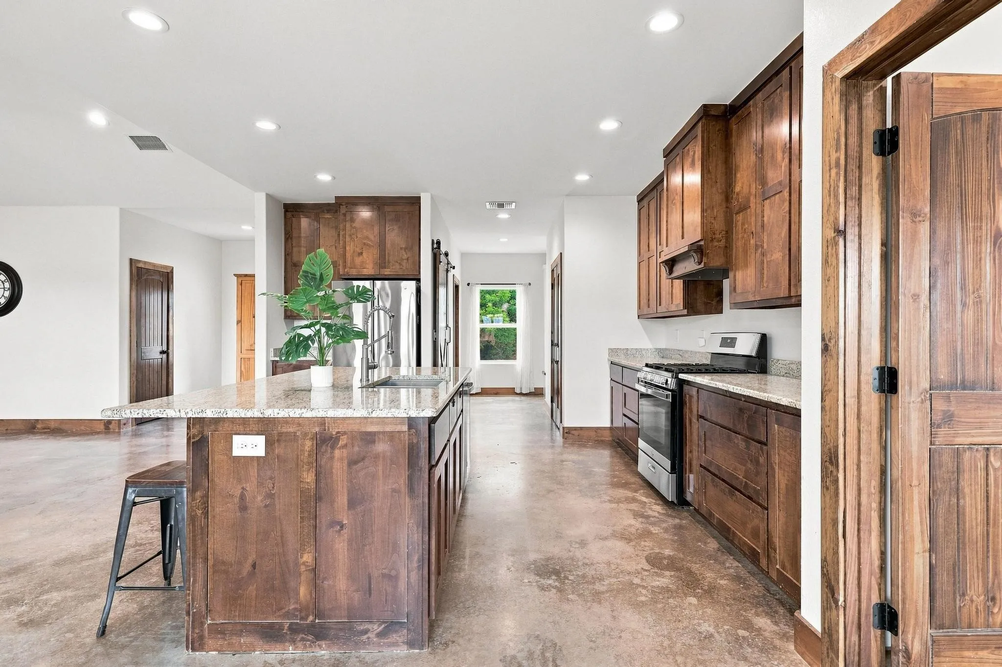Single Family Residence For Sale in Fannin County , 1350 County Road 4040, Ector, Texas 75479, 4 Bedroom, 3 Bathroom, 2 Garage spaces, 2,016 Sqft, built in 2023, mls#21372190, Real Estate Agent in Ector, Homes For Sale in Fannin county, Homes For Sale in Ector, Realtor in Ector Texas, Real Estate Brokerage Independent Realty Texas, Luminita Cordes Realtor