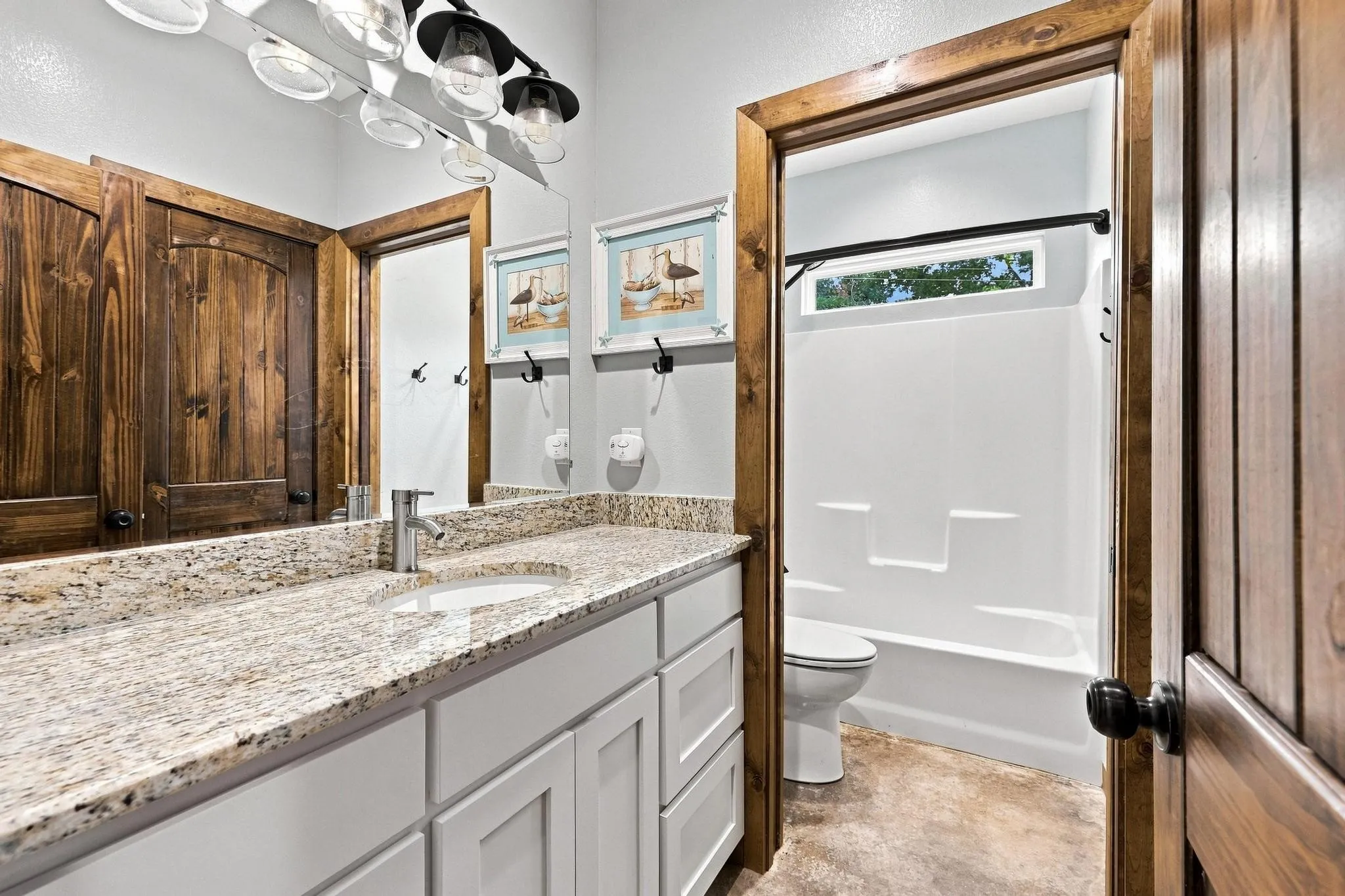 Single Family Residence For Sale in Fannin County , 1350 County Road 4040, Ector, Texas 75479, 4 Bedroom, 3 Bathroom, 2 Garage spaces, 2,016 Sqft, built in 2023, mls#21372190, Real Estate Agent in Ector, Homes For Sale in Fannin county, Homes For Sale in Ector, Realtor in Ector Texas, Real Estate Brokerage Independent Realty Texas, Luminita Cordes Realtor