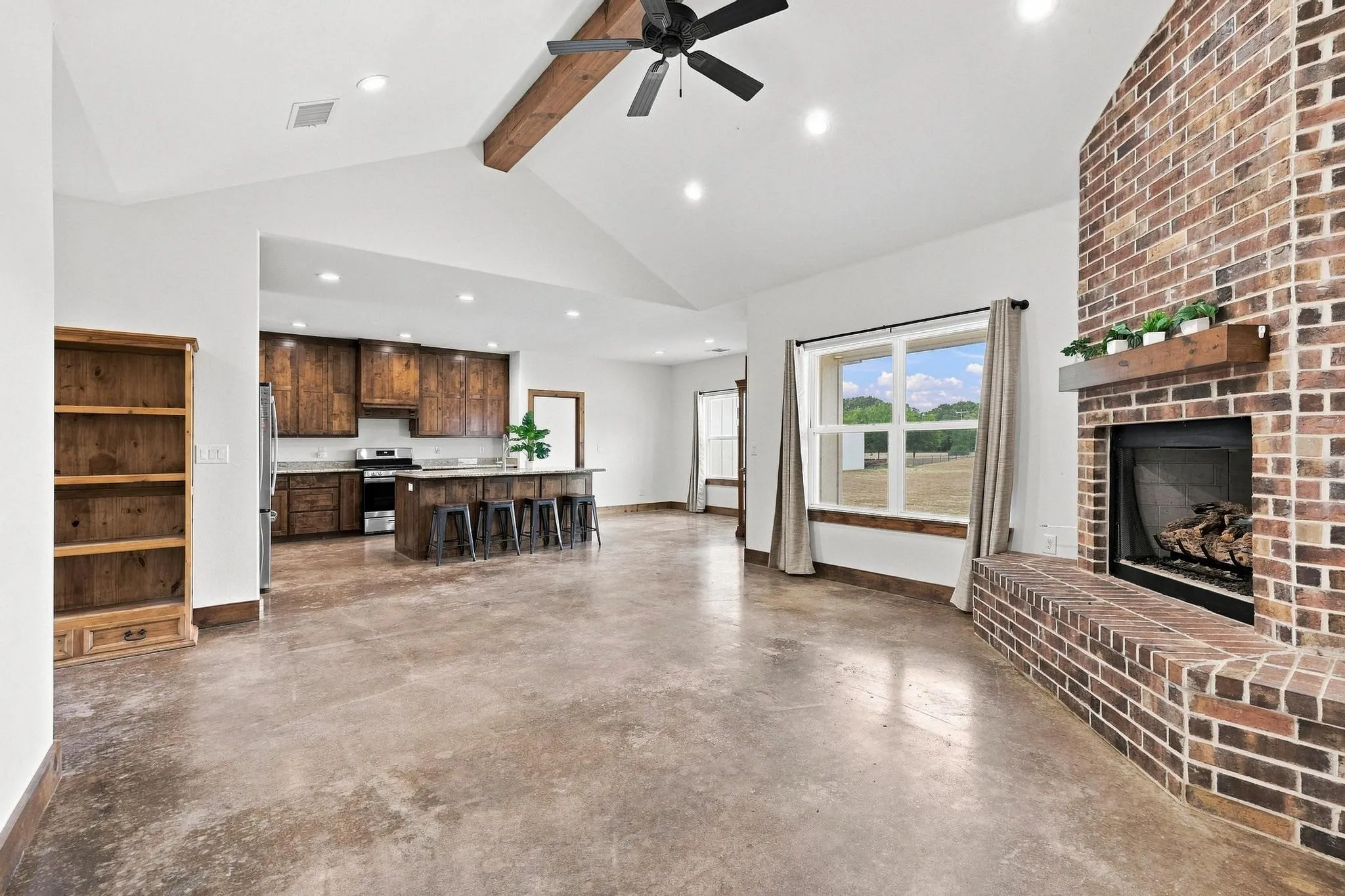 Single Family Residence For Sale in Fannin County , 1350 County Road 4040, Ector, Texas 75479, 4 Bedroom, 3 Bathroom, 2 Garage spaces, 2,016 Sqft, built in 2023, mls#21372190, Real Estate Agent in Ector, Homes For Sale in Fannin county, Homes For Sale in Ector, Realtor in Ector Texas, Real Estate Brokerage Independent Realty Texas, Luminita Cordes Realtor