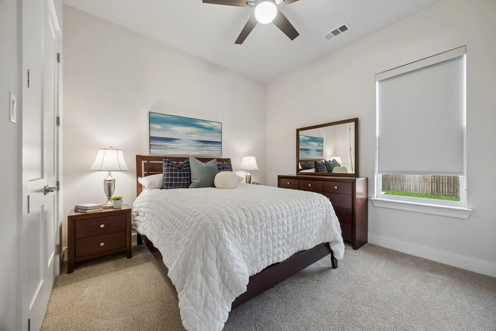 Single Family Residence For Sale in Denton County , 5008 Crown Court, Sanger, Texas 76266, 3 Bedroom, 3 Bathroom, 2 Garage spaces, 2,432 Sqft, built in 2021, mls#21370990, Real Estate Agent in Sanger, Homes For Sale in Denton county, Homes For Sale in Sanger, Realtor in Sanger Texas, Real Estate Brokerage Independent Realty Texas, Luminita Cordes Realtor