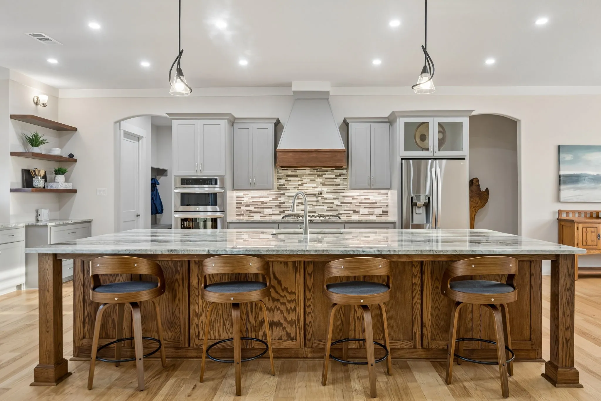 Single Family Residence For Sale in Denton County , 5008 Crown Court, Sanger, Texas 76266, 3 Bedroom, 3 Bathroom, 2 Garage spaces, 2,432 Sqft, built in 2021, mls#21370990, Real Estate Agent in Sanger, Homes For Sale in Denton county, Homes For Sale in Sanger, Realtor in Sanger Texas, Real Estate Brokerage Independent Realty Texas, Luminita Cordes Realtor