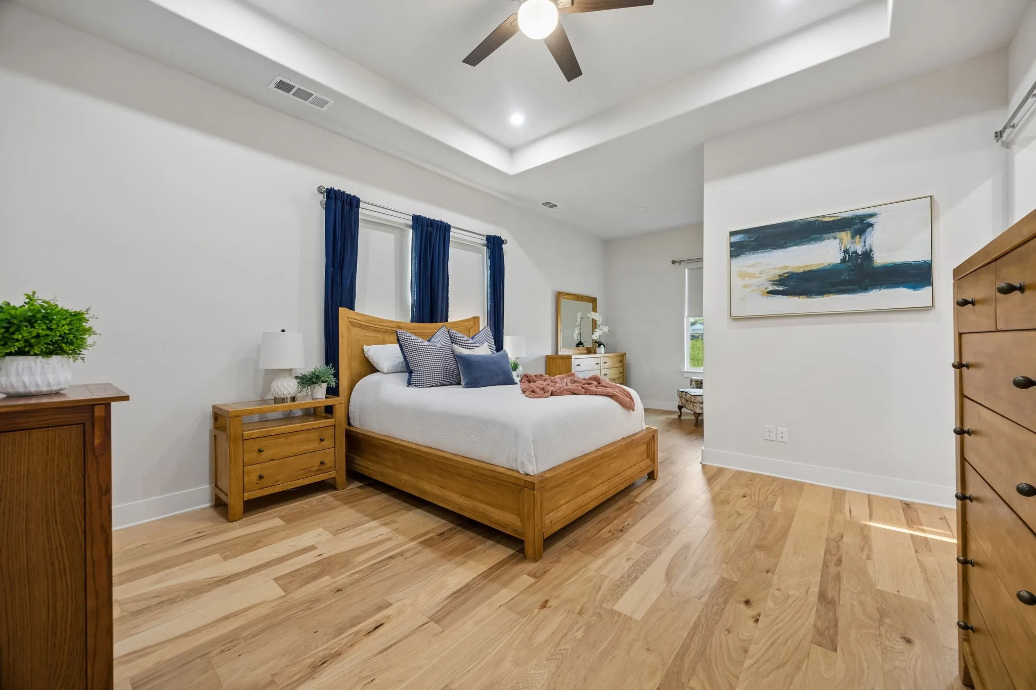 Single Family Residence For Sale in Denton County , 5008 Crown Court, Sanger, Texas 76266, 3 Bedroom, 3 Bathroom, 2 Garage spaces, 2,432 Sqft, built in 2021, mls#21370990, Real Estate Agent in Sanger, Homes For Sale in Denton county, Homes For Sale in Sanger, Realtor in Sanger Texas, Real Estate Brokerage Independent Realty Texas, Luminita Cordes Realtor