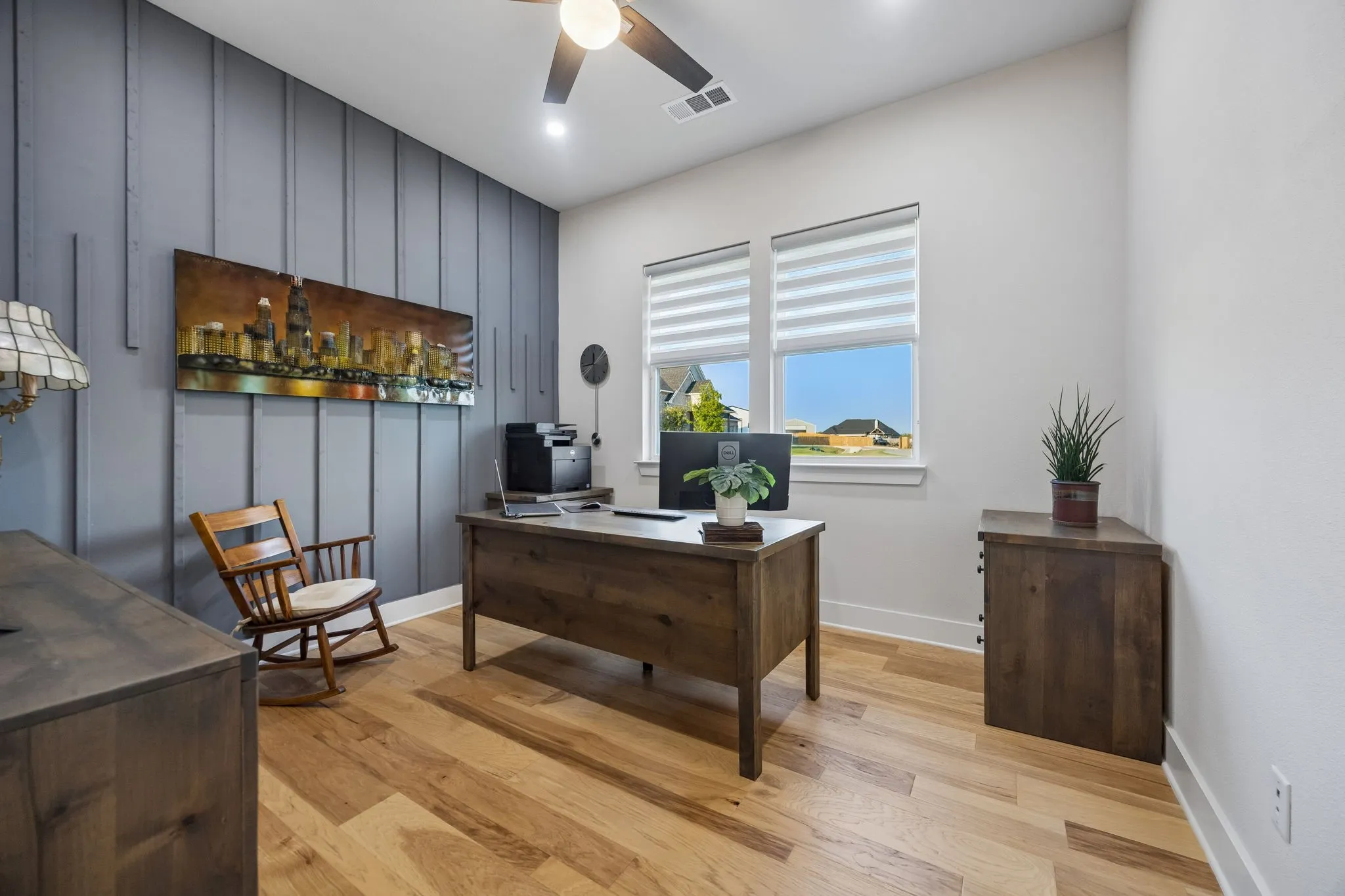 Single Family Residence For Sale in Denton County , 5008 Crown Court, Sanger, Texas 76266, 3 Bedroom, 3 Bathroom, 2 Garage spaces, 2,432 Sqft, built in 2021, mls#21370990, Real Estate Agent in Sanger, Homes For Sale in Denton county, Homes For Sale in Sanger, Realtor in Sanger Texas, Real Estate Brokerage Independent Realty Texas, Luminita Cordes Realtor