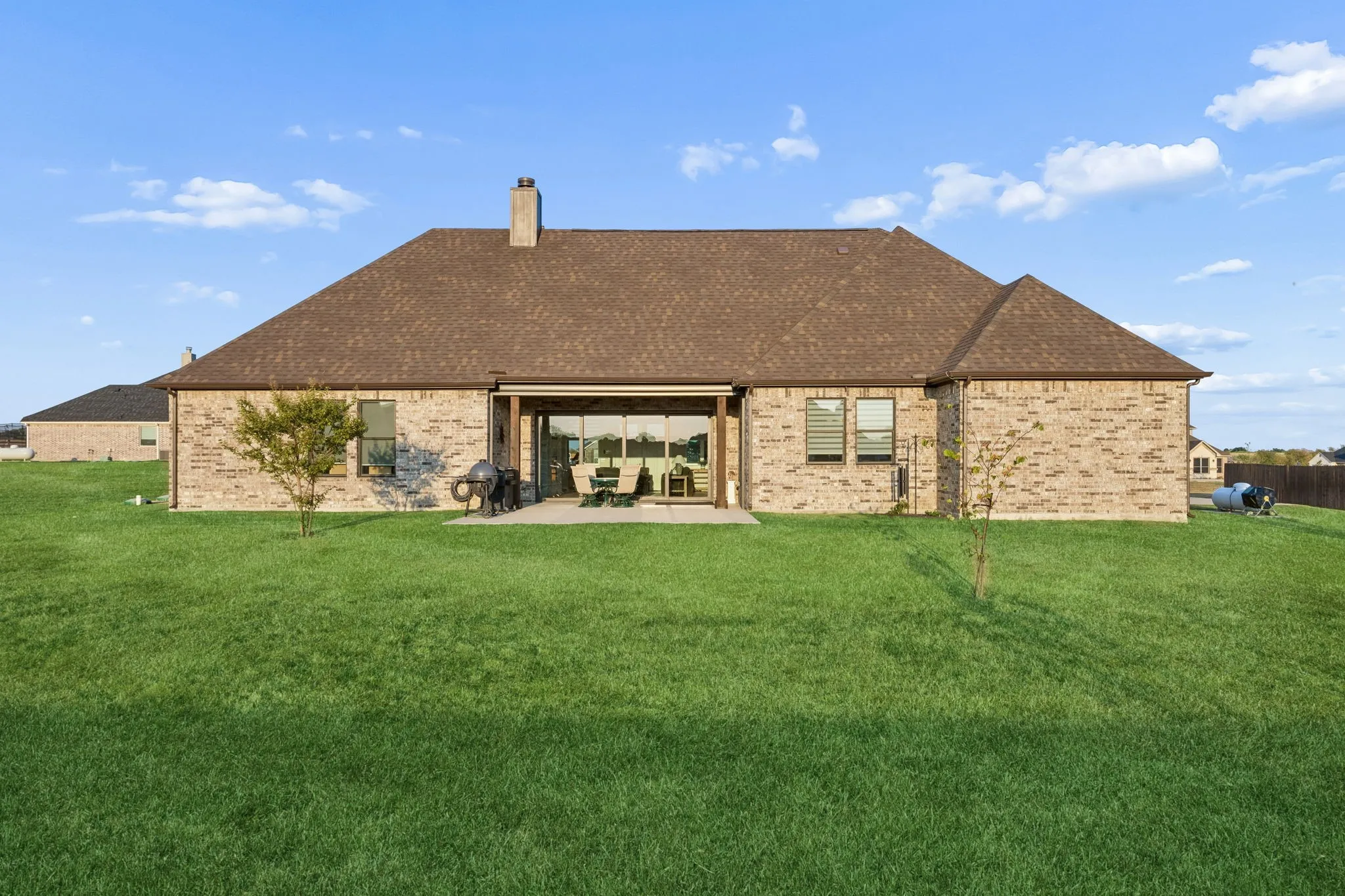 Single Family Residence For Sale in Denton County , 5008 Crown Court, Sanger, Texas 76266, 3 Bedroom, 3 Bathroom, 2 Garage spaces, 2,432 Sqft, built in 2021, mls#21370990, Real Estate Agent in Sanger, Homes For Sale in Denton county, Homes For Sale in Sanger, Realtor in Sanger Texas, Real Estate Brokerage Independent Realty Texas, Luminita Cordes Realtor