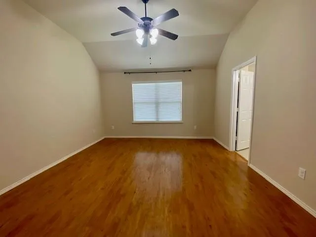 Single Family Residence For Rent in Tarrant County , 8841 Golden Sunset Trail, Fort Worth, Texas 76244, 4 Bedroom, 2 Bathroom, 2 Garage spaces, 2,106 Sqft, built in 2009, mls#21375987, Real Estate Agent in Fort Worth, Homes For Rent in Tarrant county, Homes For Rent in Fort Worth, Realtor in Fort Worth Texas, Real Estate Brokerage Independent Realty Texas, Luminita Cordes Realtor