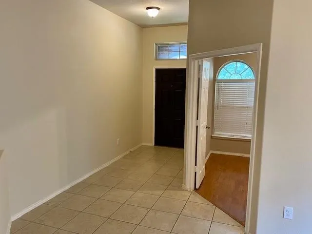 Single Family Residence For Rent in Tarrant County , 8841 Golden Sunset Trail, Fort Worth, Texas 76244, 4 Bedroom, 2 Bathroom, 2 Garage spaces, 2,106 Sqft, built in 2009, mls#21375987, Real Estate Agent in Fort Worth, Homes For Rent in Tarrant county, Homes For Rent in Fort Worth, Realtor in Fort Worth Texas, Real Estate Brokerage Independent Realty Texas, Luminita Cordes Realtor