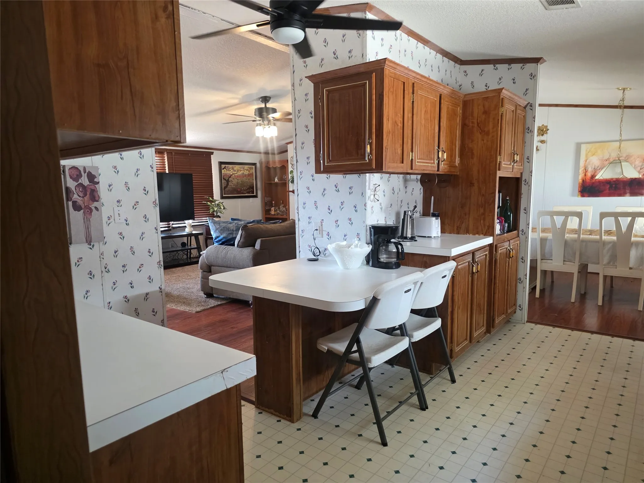 Mobile Home For Sale in Montague County , 1219 FM 2583, Bowie, Texas 76230, 3 Bedroom, 2 Bathroom, Garage spaces, 1,500 Sqft, built in 1980, mls#21376038, Real Estate Agent in Bowie, Homes For Sale in Montague county, Homes For Sale in Bowie, Realtor in Bowie Texas, Real Estate Brokerage Independent Realty Texas, Luminita Cordes Realtor