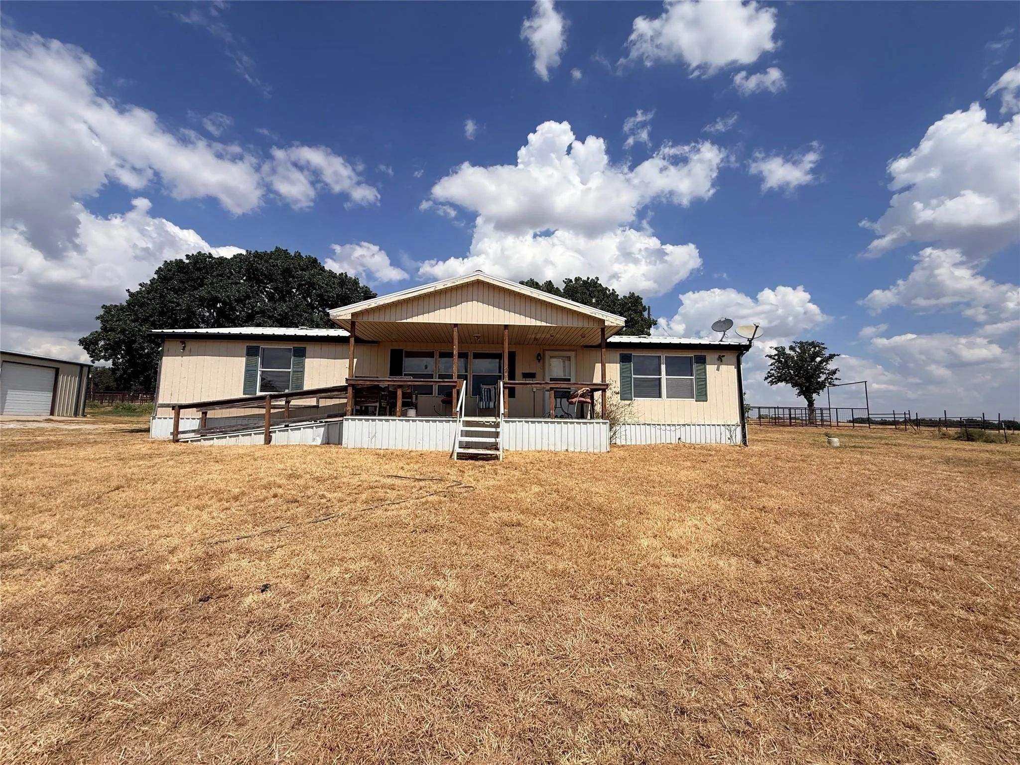 Mobile Home For Sale in Montague County , 1219 FM 2583, Bowie, Texas 76230, 3 Bedroom, 2 Bathroom, Garage spaces, 1,500 Sqft, built in 1980, mls#21376038, Real Estate Agent in Bowie, Homes For Sale in Montague county, Homes For Sale in Bowie, Realtor in Bowie Texas, Real Estate Brokerage Independent Realty Texas, Luminita Cordes Realtor