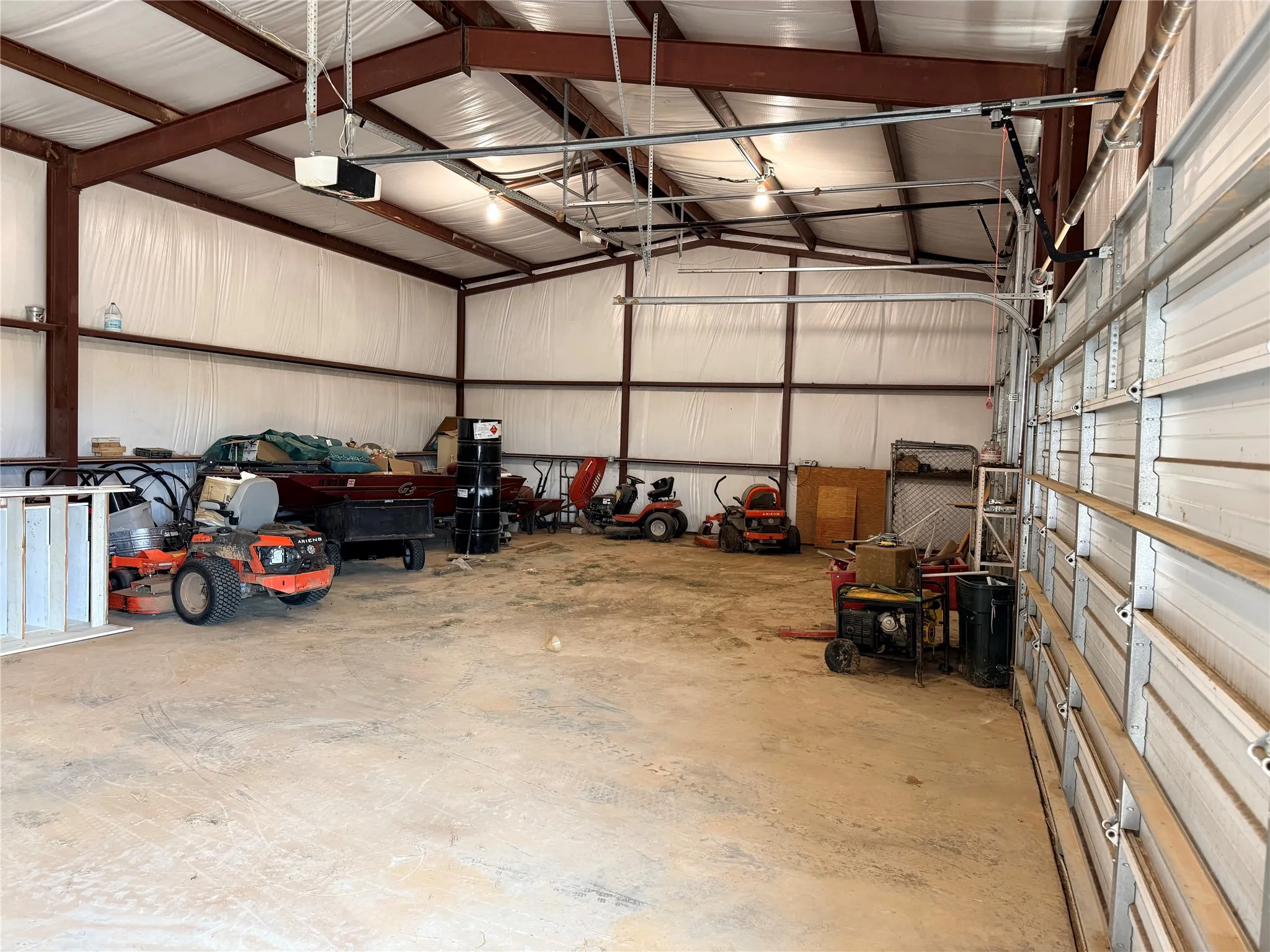 Mobile Home For Sale in Montague County , 1219 FM 2583, Bowie, Texas 76230, 3 Bedroom, 2 Bathroom, Garage spaces, 1,500 Sqft, built in 1980, mls#21376038, Real Estate Agent in Bowie, Homes For Sale in Montague county, Homes For Sale in Bowie, Realtor in Bowie Texas, Real Estate Brokerage Independent Realty Texas, Luminita Cordes Realtor