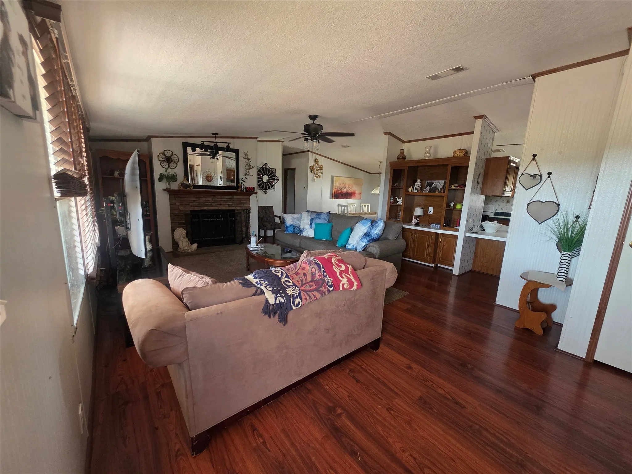 Mobile Home For Sale in Montague County , 1219 FM 2583, Bowie, Texas 76230, 3 Bedroom, 2 Bathroom, Garage spaces, 1,500 Sqft, built in 1980, mls#21376038, Real Estate Agent in Bowie, Homes For Sale in Montague county, Homes For Sale in Bowie, Realtor in Bowie Texas, Real Estate Brokerage Independent Realty Texas, Luminita Cordes Realtor