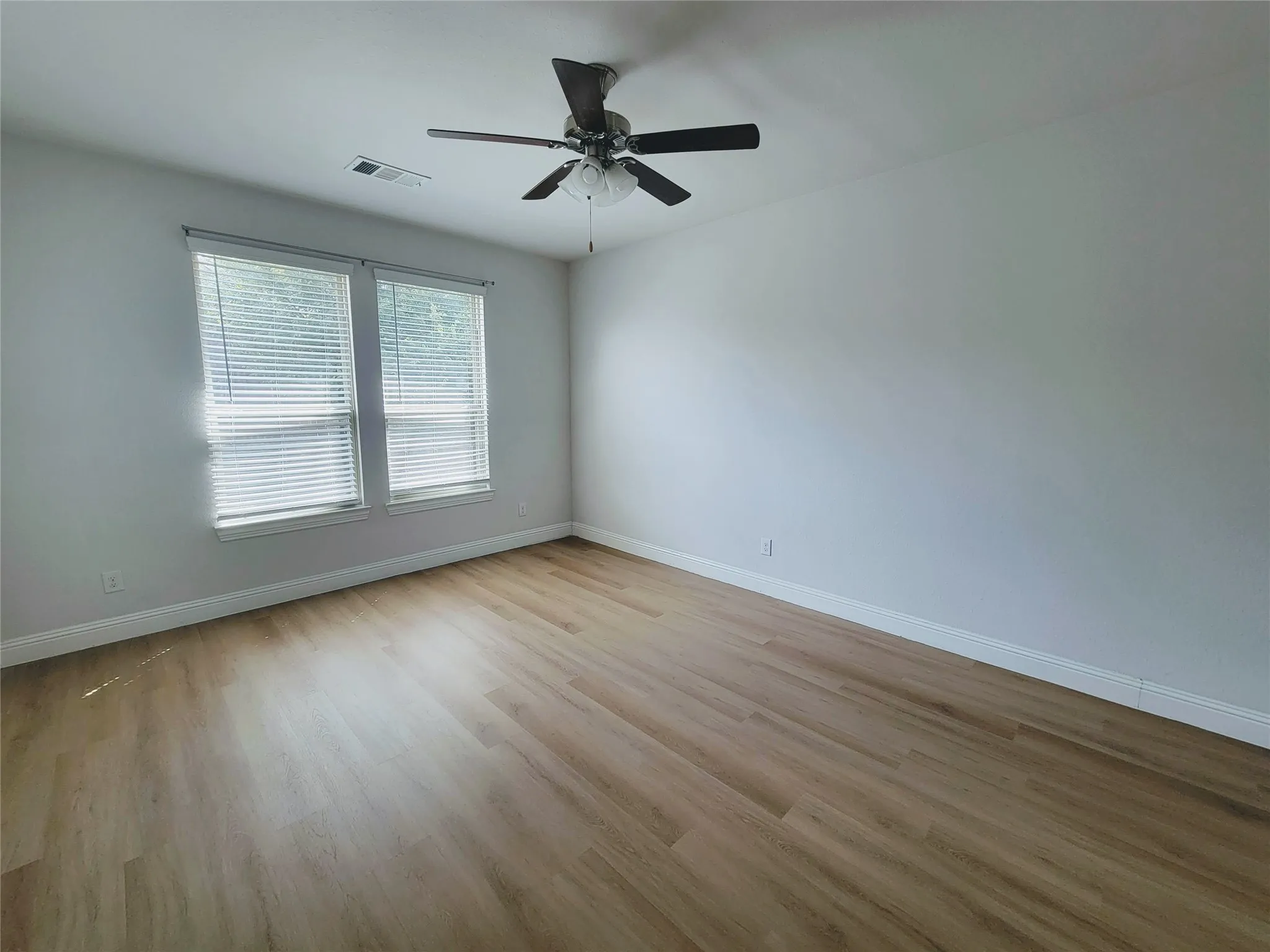 Single Family Residence For Rent in Collin County , 3814 Bastrop Street, Melissa, Texas 75454, 4 Bedroom, 3 Bathroom, 2 Garage spaces, 2,540 Sqft, built in 2018, mls#21375698, Real Estate Agent in Melissa, Homes For Rent in Collin county, Homes For Rent in Melissa, Realtor in Melissa Texas, Real Estate Brokerage Independent Realty Texas, Luminita Cordes Realtor
