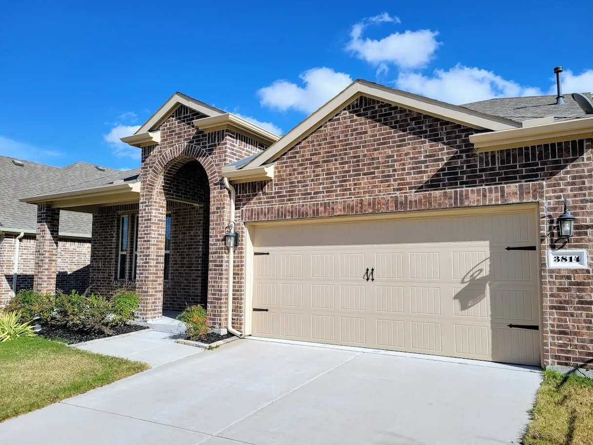 Single Family Residence For Rent in Collin County , 3814 Bastrop Street, Melissa, Texas 75454, 4 Bedroom, 3 Bathroom, 2 Garage spaces, 2,540 Sqft, built in 2018, mls#21375698, Real Estate Agent in Melissa, Homes For Rent in Collin county, Homes For Rent in Melissa, Realtor in Melissa Texas, Real Estate Brokerage Independent Realty Texas, Luminita Cordes Realtor