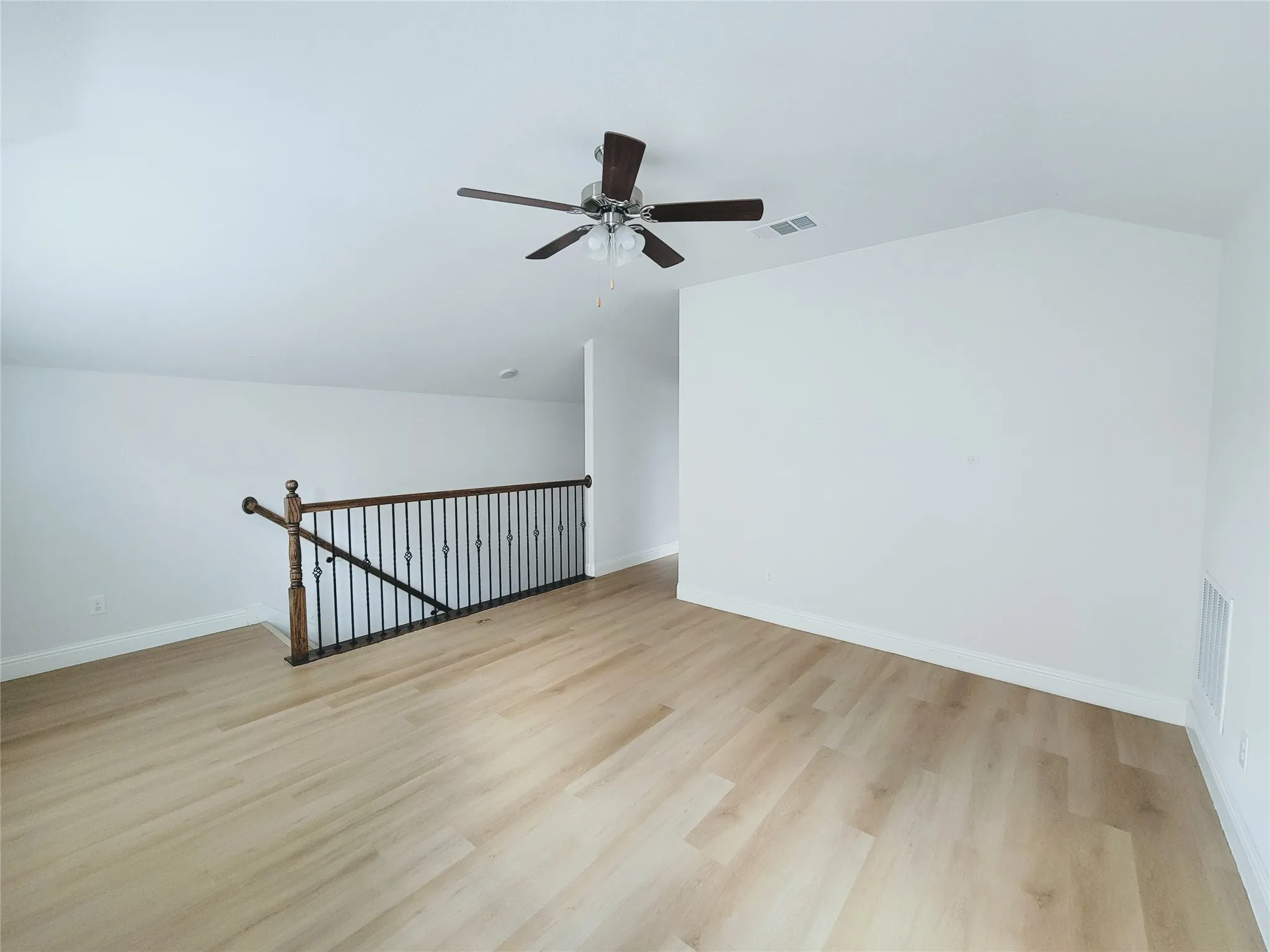 Single Family Residence For Rent in Collin County , 3814 Bastrop Street, Melissa, Texas 75454, 4 Bedroom, 3 Bathroom, 2 Garage spaces, 2,540 Sqft, built in 2018, mls#21375698, Real Estate Agent in Melissa, Homes For Rent in Collin county, Homes For Rent in Melissa, Realtor in Melissa Texas, Real Estate Brokerage Independent Realty Texas, Luminita Cordes Realtor