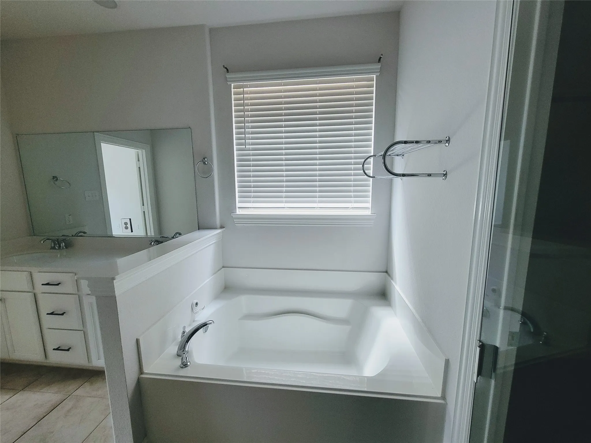 Single Family Residence For Rent in Collin County , 3814 Bastrop Street, Melissa, Texas 75454, 4 Bedroom, 3 Bathroom, 2 Garage spaces, 2,540 Sqft, built in 2018, mls#21375698, Real Estate Agent in Melissa, Homes For Rent in Collin county, Homes For Rent in Melissa, Realtor in Melissa Texas, Real Estate Brokerage Independent Realty Texas, Luminita Cordes Realtor