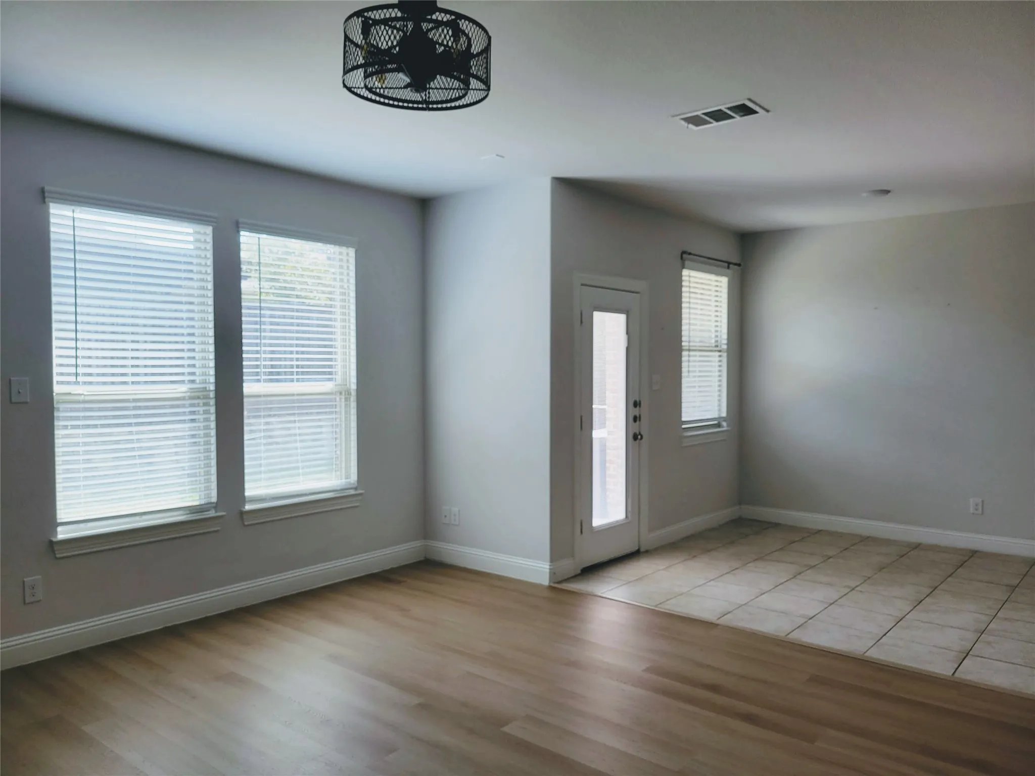 Single Family Residence For Rent in Collin County , 3814 Bastrop Street, Melissa, Texas 75454, 4 Bedroom, 3 Bathroom, 2 Garage spaces, 2,540 Sqft, built in 2018, mls#21375698, Real Estate Agent in Melissa, Homes For Rent in Collin county, Homes For Rent in Melissa, Realtor in Melissa Texas, Real Estate Brokerage Independent Realty Texas, Luminita Cordes Realtor
