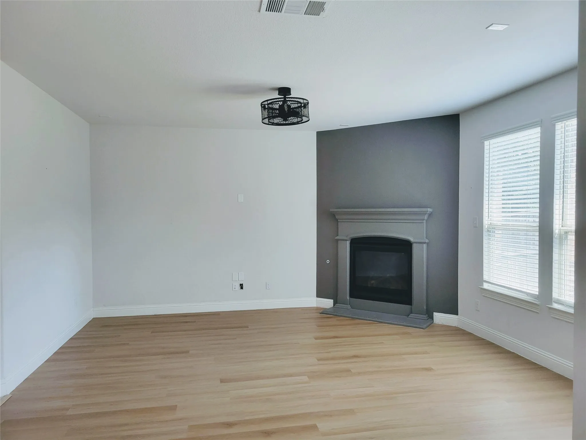 Single Family Residence For Rent in Collin County , 3814 Bastrop Street, Melissa, Texas 75454, 4 Bedroom, 3 Bathroom, 2 Garage spaces, 2,540 Sqft, built in 2018, mls#21375698, Real Estate Agent in Melissa, Homes For Rent in Collin county, Homes For Rent in Melissa, Realtor in Melissa Texas, Real Estate Brokerage Independent Realty Texas, Luminita Cordes Realtor