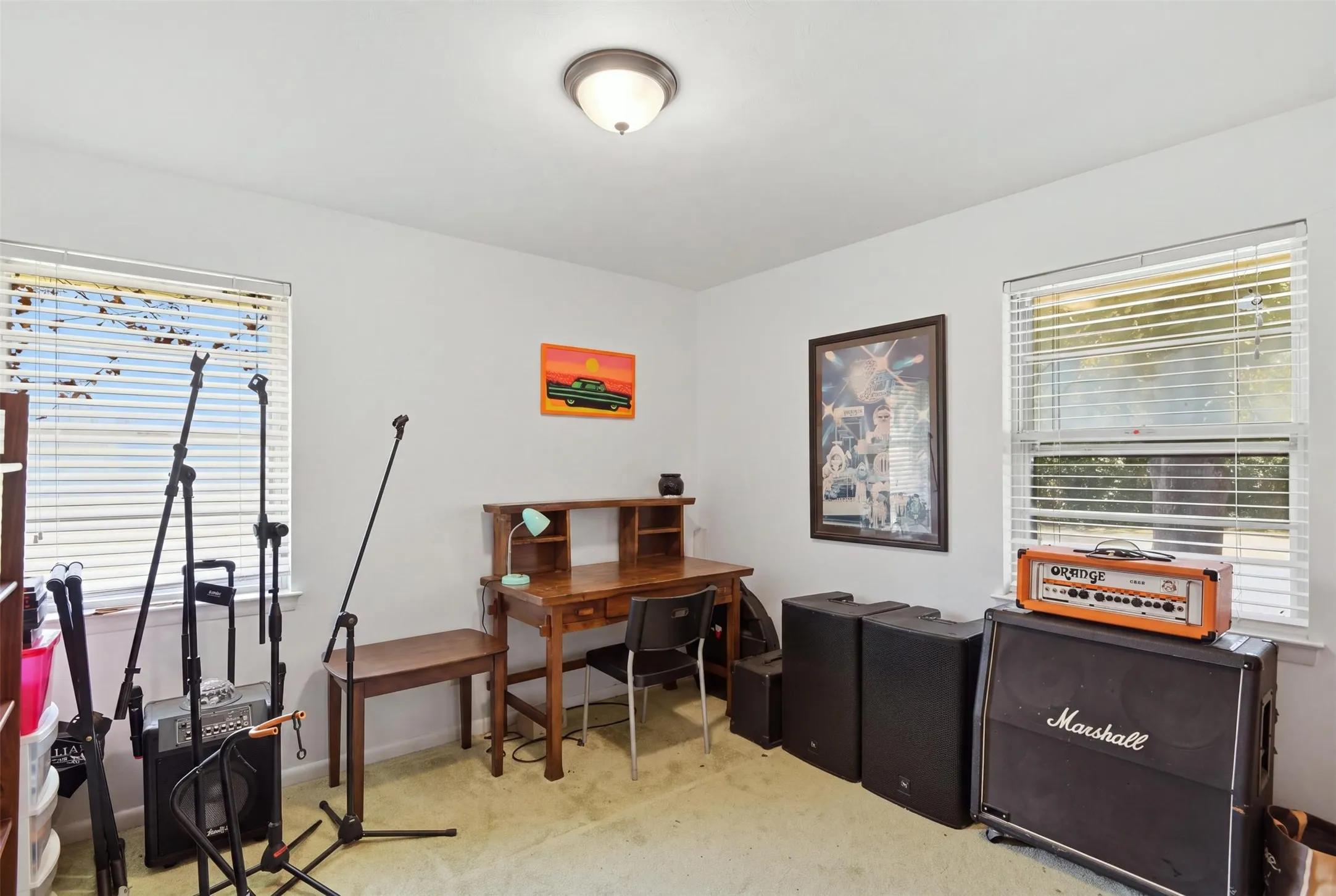Single Family Residence For Sale in Dallas County , 1545 W Pentagon Parkway, Dallas, Texas 75224, 3 Bedroom, 2 Bathroom, 2 Garage spaces, 1,620 Sqft, built in 1960, mls#21374286, Real Estate Agent in Dallas, Homes For Sale in Dallas county, Homes For Sale in Dallas, Realtor in Dallas Texas, Real Estate Brokerage Independent Realty Texas, Luminita Cordes Realtor