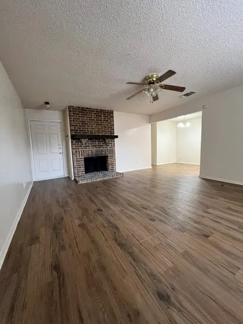 Duplex For Rent in Tarrant County , 1049 Cottonwood Trail, Benbrook, Texas 76126, 2 Bedroom, 2 Bathroom, Garage spaces, 1,100 Sqft, built in 1980, mls#21376107, Real Estate Agent in Benbrook, Homes For Rent in Tarrant county, Homes For Rent in Benbrook, Realtor in Benbrook Texas, Real Estate Brokerage Independent Realty Texas, Luminita Cordes Realtor