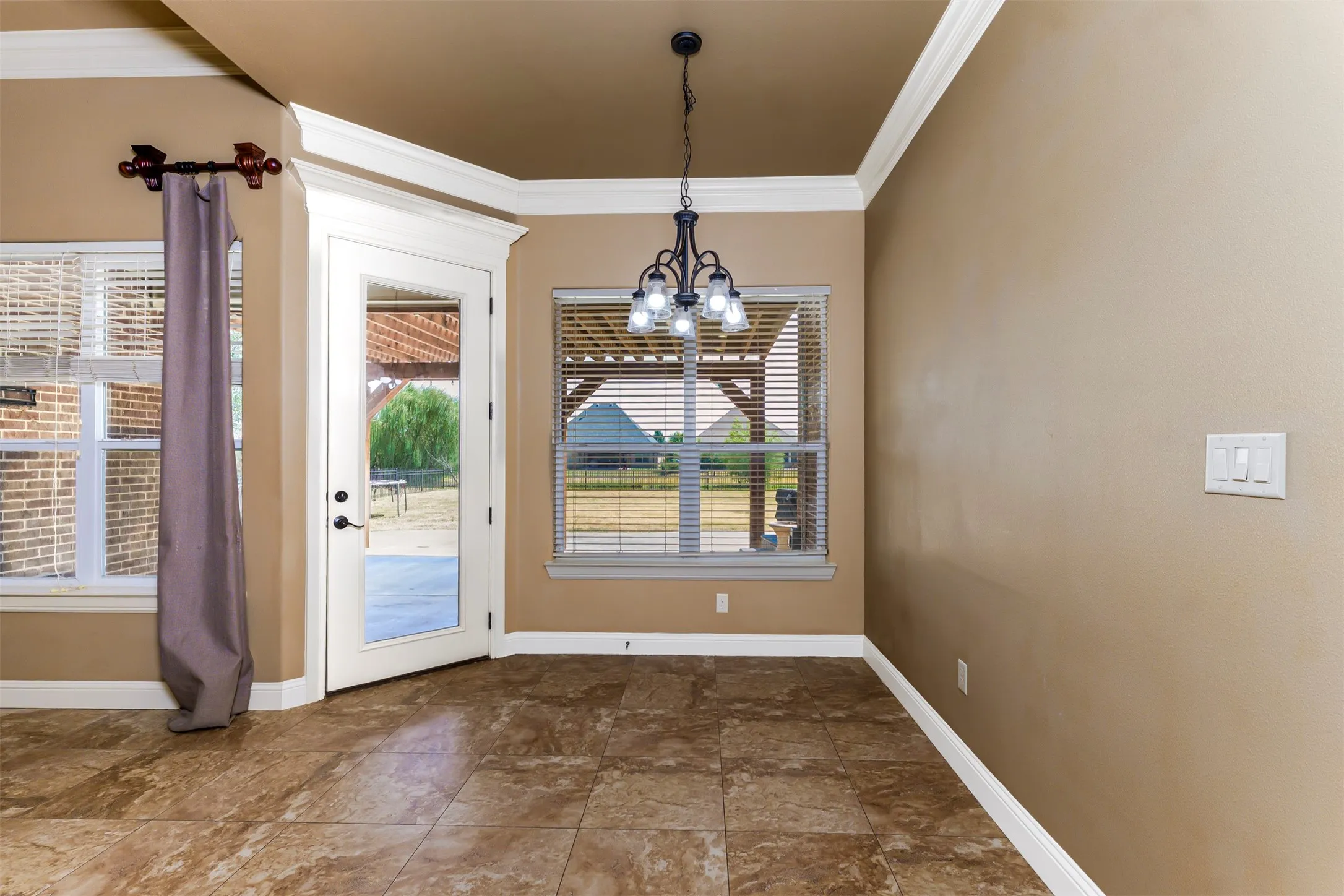 Single Family Residence For Sale in Hood County , 3224 Ferry Boat Lane, Granbury, Texas 76049, 4 Bedroom, 3 Bathroom, 2 Garage spaces, 2,372 Sqft, built in 2011, mls#21376111, Real Estate Agent in Granbury, Homes For Sale in Hood county, Homes For Sale in Granbury, Realtor in Granbury Texas, Real Estate Brokerage Independent Realty Texas, Luminita Cordes Realtor