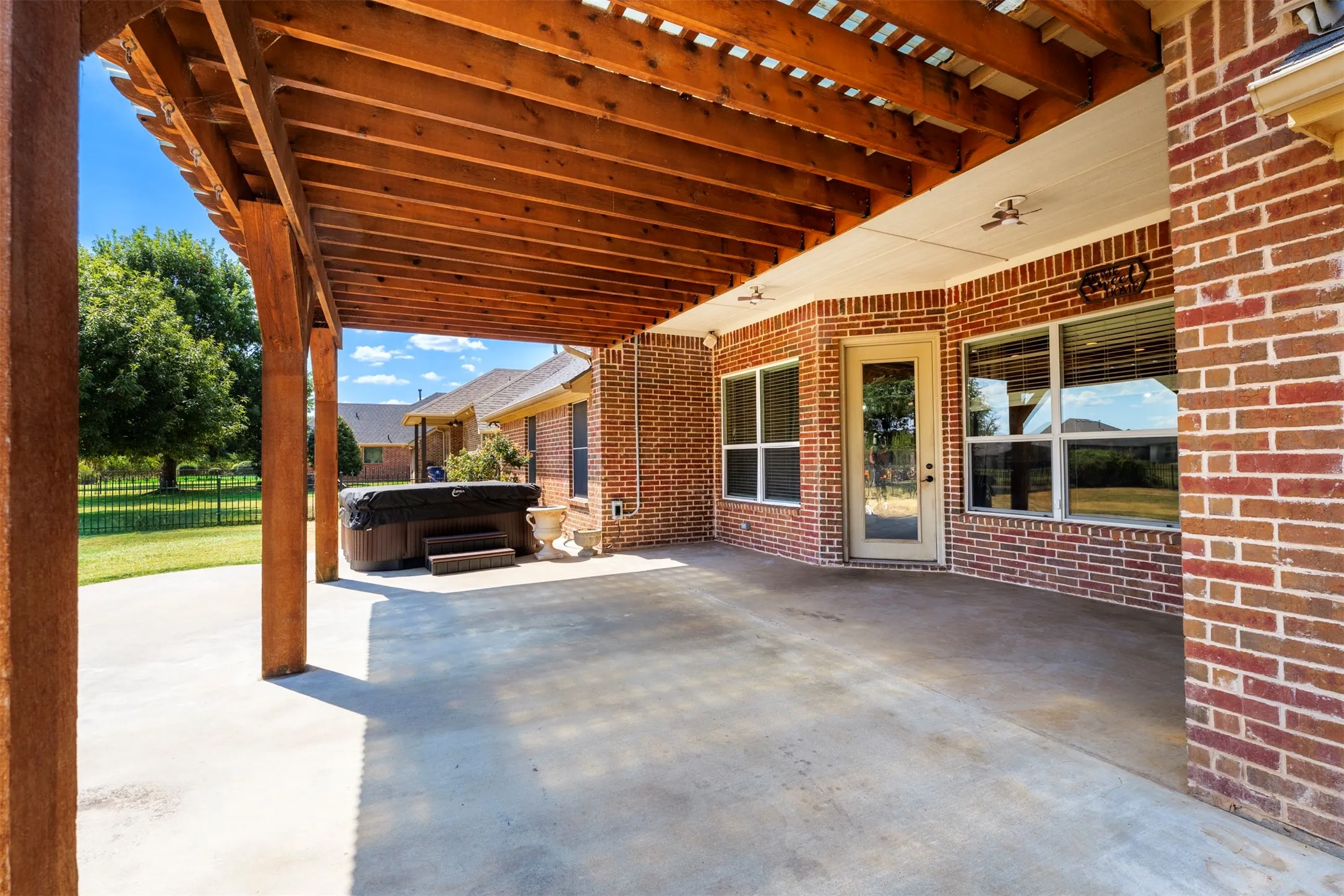 Single Family Residence For Sale in Hood County , 3224 Ferry Boat Lane, Granbury, Texas 76049, 4 Bedroom, 3 Bathroom, 2 Garage spaces, 2,372 Sqft, built in 2011, mls#21376111, Real Estate Agent in Granbury, Homes For Sale in Hood county, Homes For Sale in Granbury, Realtor in Granbury Texas, Real Estate Brokerage Independent Realty Texas, Luminita Cordes Realtor